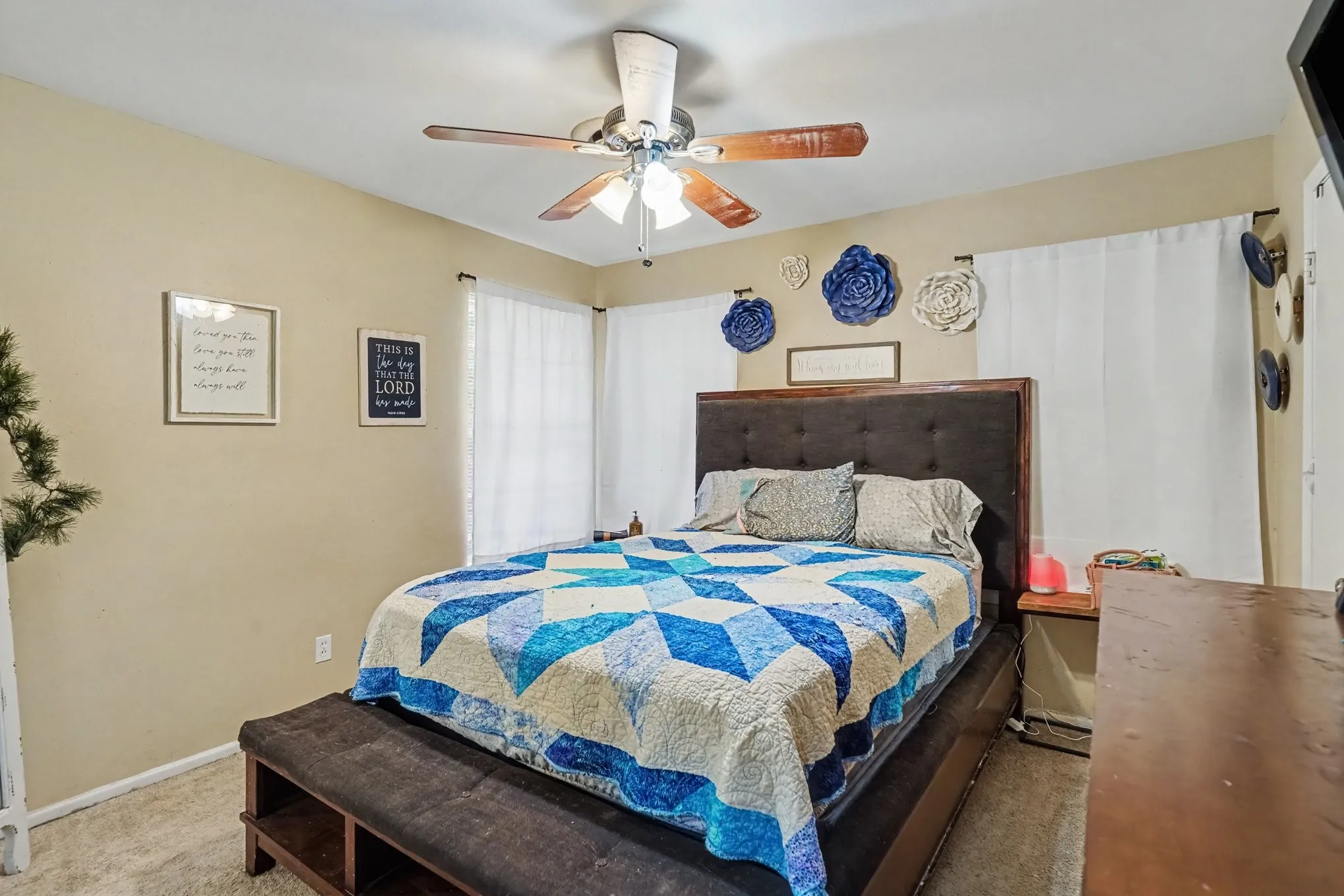 Single Family Residence For Sale in Tarrant County , 1553 Montclair Drive, Fort Worth, Texas 76103, 2 Bedroom, 2 Bathroom, 2 Garage spaces, 1,521 Sqft, built in 1960, Price $259,000, mls#21356831, Real Estate Agent in Fort Worth, Homes For Sale in Tarrant county, Homes For Sale in Fort Worth, Realtor in Fort Worth Texas, Real Estate Brokerage Independent Realty Texas, Luminita Cordes Realtor