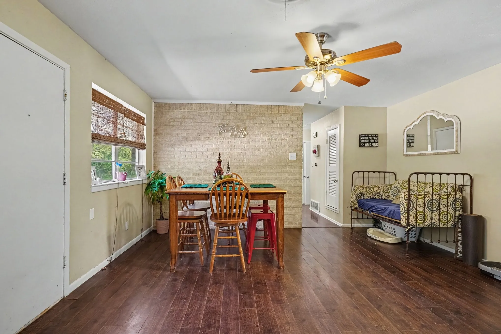 Single Family Residence For Sale in Tarrant County , 1553 Montclair Drive, Fort Worth, Texas 76103, 2 Bedroom, 2 Bathroom, 2 Garage spaces, 1,521 Sqft, built in 1960, Price $259,000, mls#21356831, Real Estate Agent in Fort Worth, Homes For Sale in Tarrant county, Homes For Sale in Fort Worth, Realtor in Fort Worth Texas, Real Estate Brokerage Independent Realty Texas, Luminita Cordes Realtor