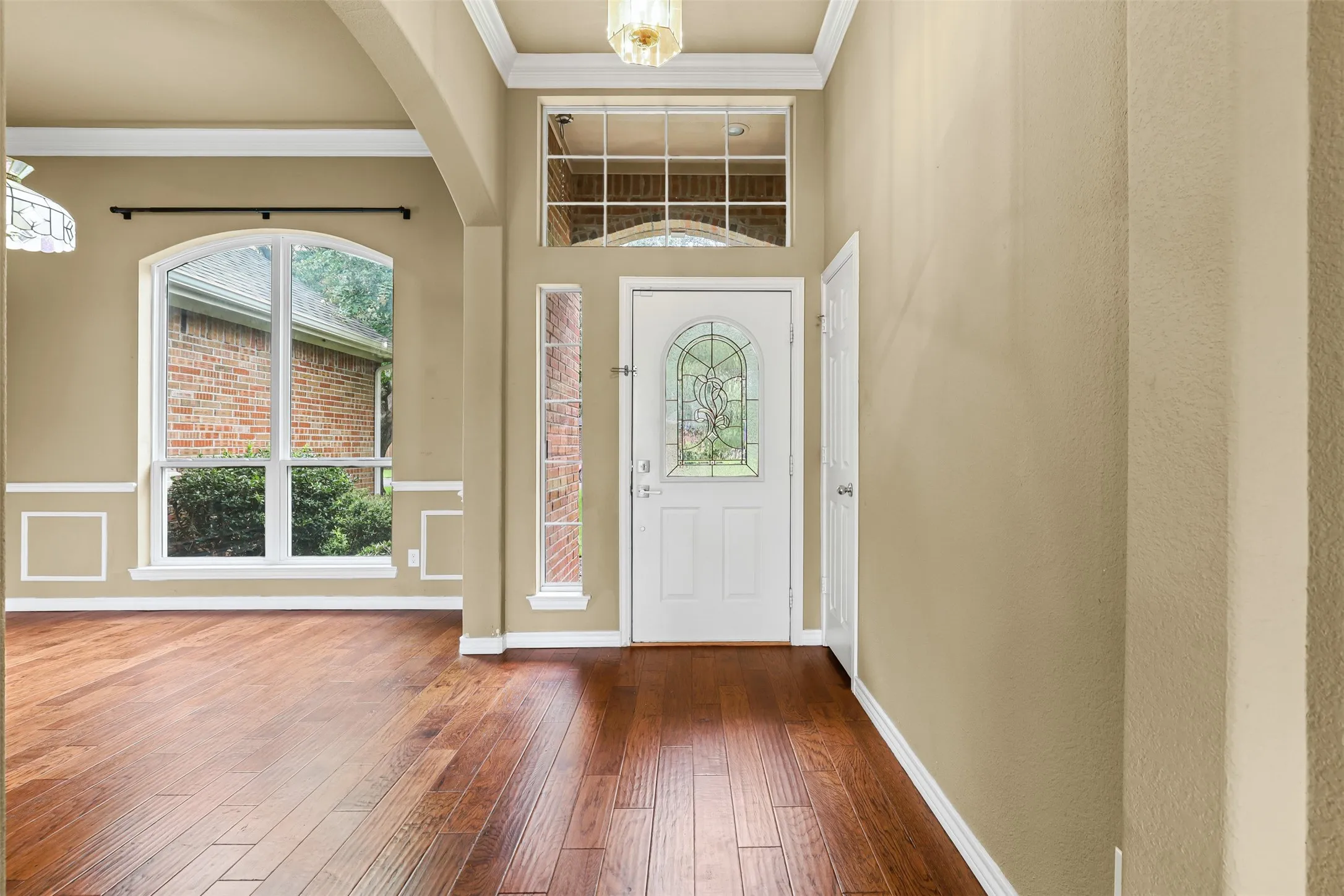 Single Family Residence For Rent in Johnson County , 1612 Twin Oaks Drive, Cleburne, Texas 76033, 3 Bedroom, 2 Bathroom, 3 Garage spaces, 1,962 Sqft, built in 1999, mls#21362787, Real Estate Agent in Cleburne, Homes For Rent in Johnson county, Homes For Rent in Cleburne, Realtor in Cleburne Texas, Real Estate Brokerage Independent Realty Texas, Luminita Cordes Realtor