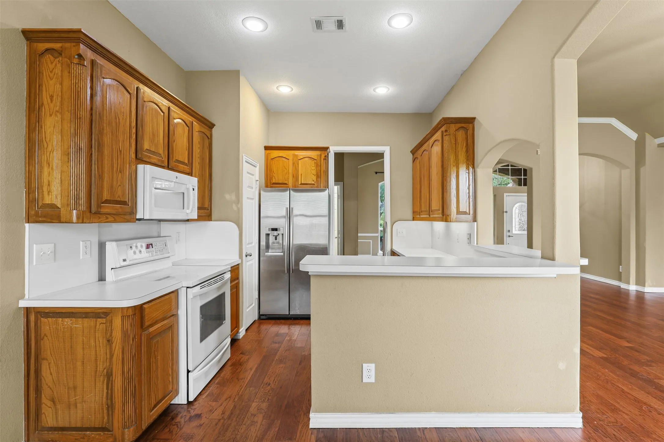 Single Family Residence For Rent in Johnson County , 1612 Twin Oaks Drive, Cleburne, Texas 76033, 3 Bedroom, 2 Bathroom, 3 Garage spaces, 1,962 Sqft, built in 1999, mls#21362787, Real Estate Agent in Cleburne, Homes For Rent in Johnson county, Homes For Rent in Cleburne, Realtor in Cleburne Texas, Real Estate Brokerage Independent Realty Texas, Luminita Cordes Realtor