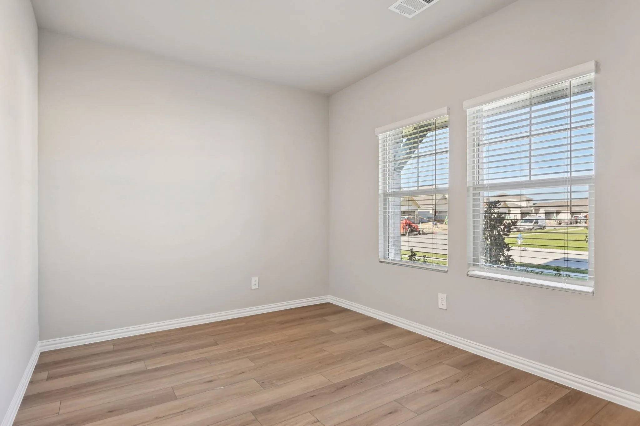 Photo is not of the actual home, but is an inspirational photo of builder’s model home and may depict options, furnishings, and/or decorator features that are not included.