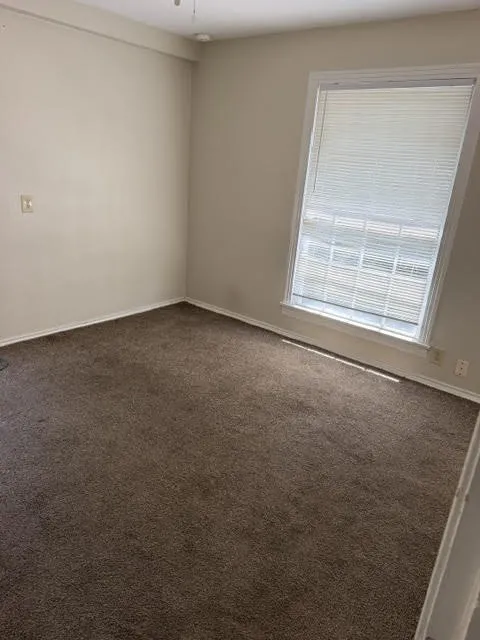 Single Family Residence For Sale in Grayson County , 1033 Lockhart, Sherman, Texas 75092, 3 Bedroom, 2 Bathroom, 1 Garage spaces, 1,273 Sqft, built in 1940, mls#21362623, Real Estate Agent in Sherman, Homes For Sale in Grayson county, Homes For Sale in Sherman, Realtor in Sherman Texas, Real Estate Brokerage Independent Realty Texas, Luminita Cordes Realtor