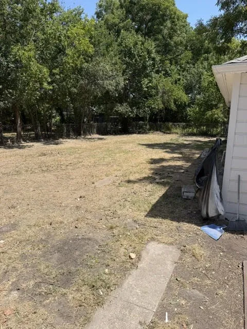 Single Family Residence For Sale in Grayson County , 1033 Lockhart, Sherman, Texas 75092, 3 Bedroom, 2 Bathroom, 1 Garage spaces, 1,273 Sqft, built in 1940, mls#21362623, Real Estate Agent in Sherman, Homes For Sale in Grayson county, Homes For Sale in Sherman, Realtor in Sherman Texas, Real Estate Brokerage Independent Realty Texas, Luminita Cordes Realtor