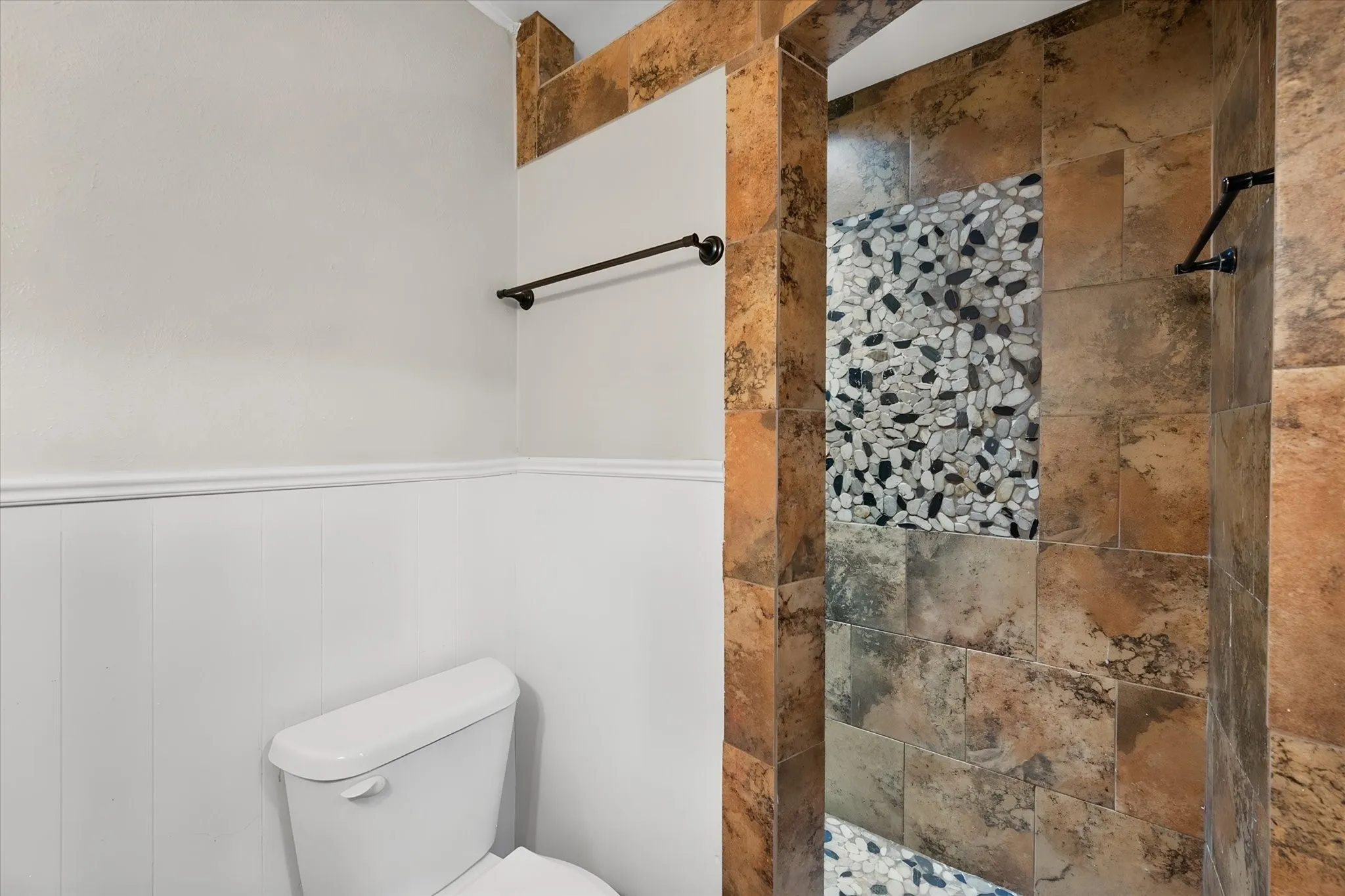 Single Family Residence For Sale in Navarro County , 401 Hutson Drive, Corsicana, Texas 75110, 3 Bedroom, 2 Bathroom, Garage spaces, 1,984 Sqft, built in 1974, mls#21360581, Real Estate Agent in Corsicana, Homes For Sale in Navarro county, Homes For Sale in Corsicana, Realtor in Corsicana Texas, Real Estate Brokerage Independent Realty Texas, Luminita Cordes Realtor