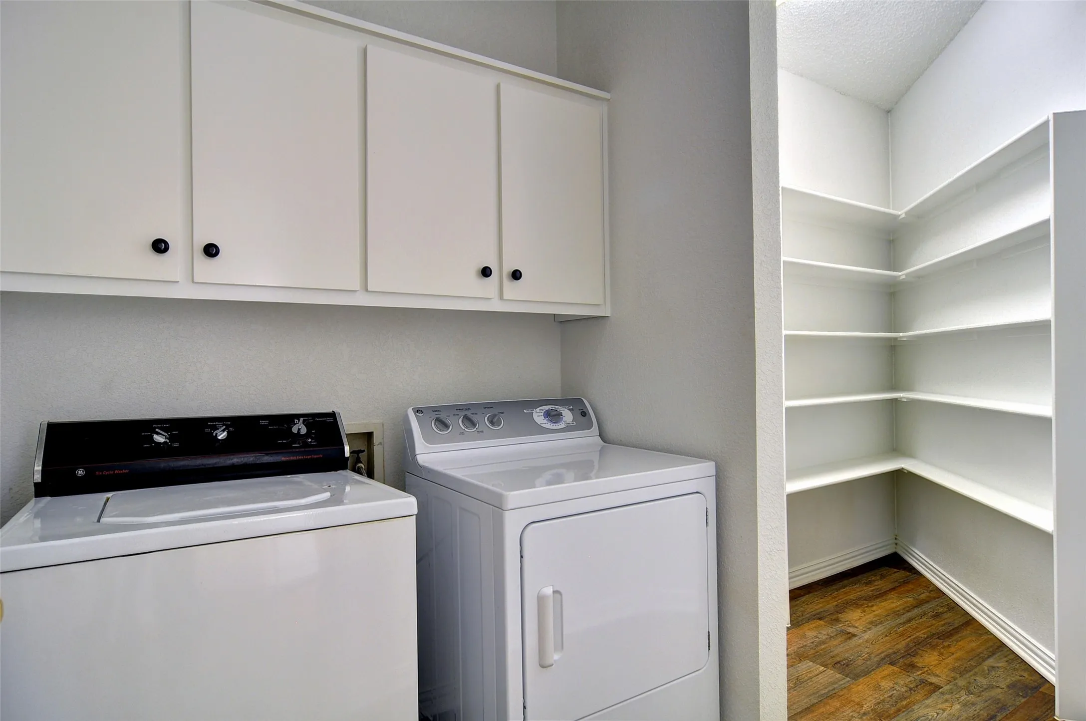 Duplex For Sale in Tarrant County , 6623 Waterwood Trail, Benbrook, Texas 76132, 4 Bedroom, 4 Bathroom, 2 Garage spaces, 0 Sqft, built in 1996, mls#21362854, Real Estate Agent in Benbrook, Homes For Sale in Tarrant county, Homes For Sale in Benbrook, Realtor in Benbrook Texas, Real Estate Brokerage Independent Realty Texas, Luminita Cordes Realtor