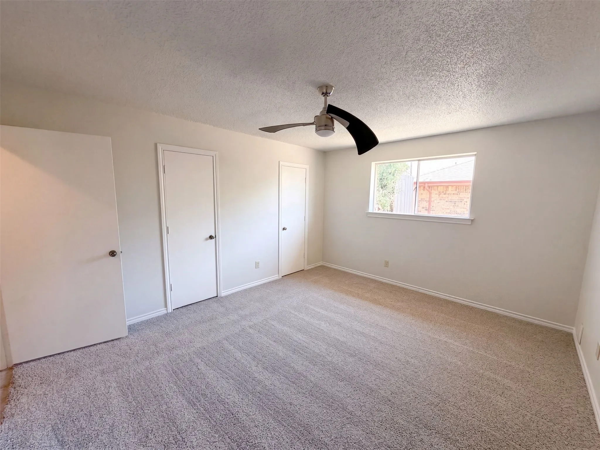 Single Family Residence For Sale in Dallas County , 4824 Berridge Lane, Dallas, Texas 75227, 2 Bedroom, 2 Bathroom, 2 Garage spaces, 1,530 Sqft, built in 1972, mls#21362853, Real Estate Agent in Dallas, Homes For Sale in Dallas county, Homes For Sale in Dallas, Realtor in Dallas Texas, Real Estate Brokerage Independent Realty Texas, Luminita Cordes Realtor