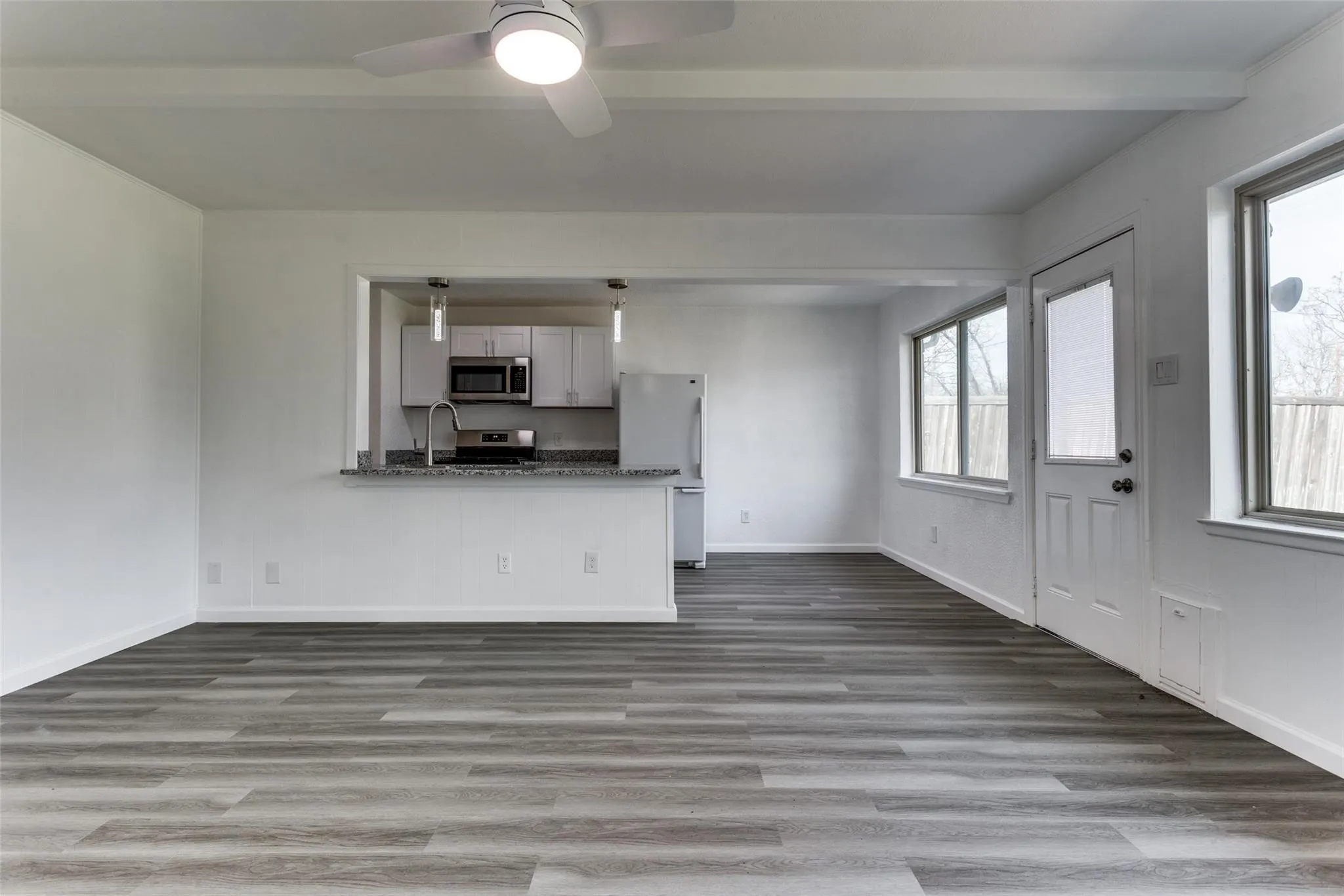 Single Family Residence For Rent in Dallas County , 1606 W Shore Drive, Richardson, Texas 75080, 4 Bedroom, 3 Bathroom, Garage spaces, 1,460 Sqft, built in 1963, mls#21362503, Real Estate Agent in Richardson, Homes For Rent in Dallas county, Homes For Rent in Richardson, Realtor in Richardson Texas, Real Estate Brokerage Independent Realty Texas, Luminita Cordes Realtor
