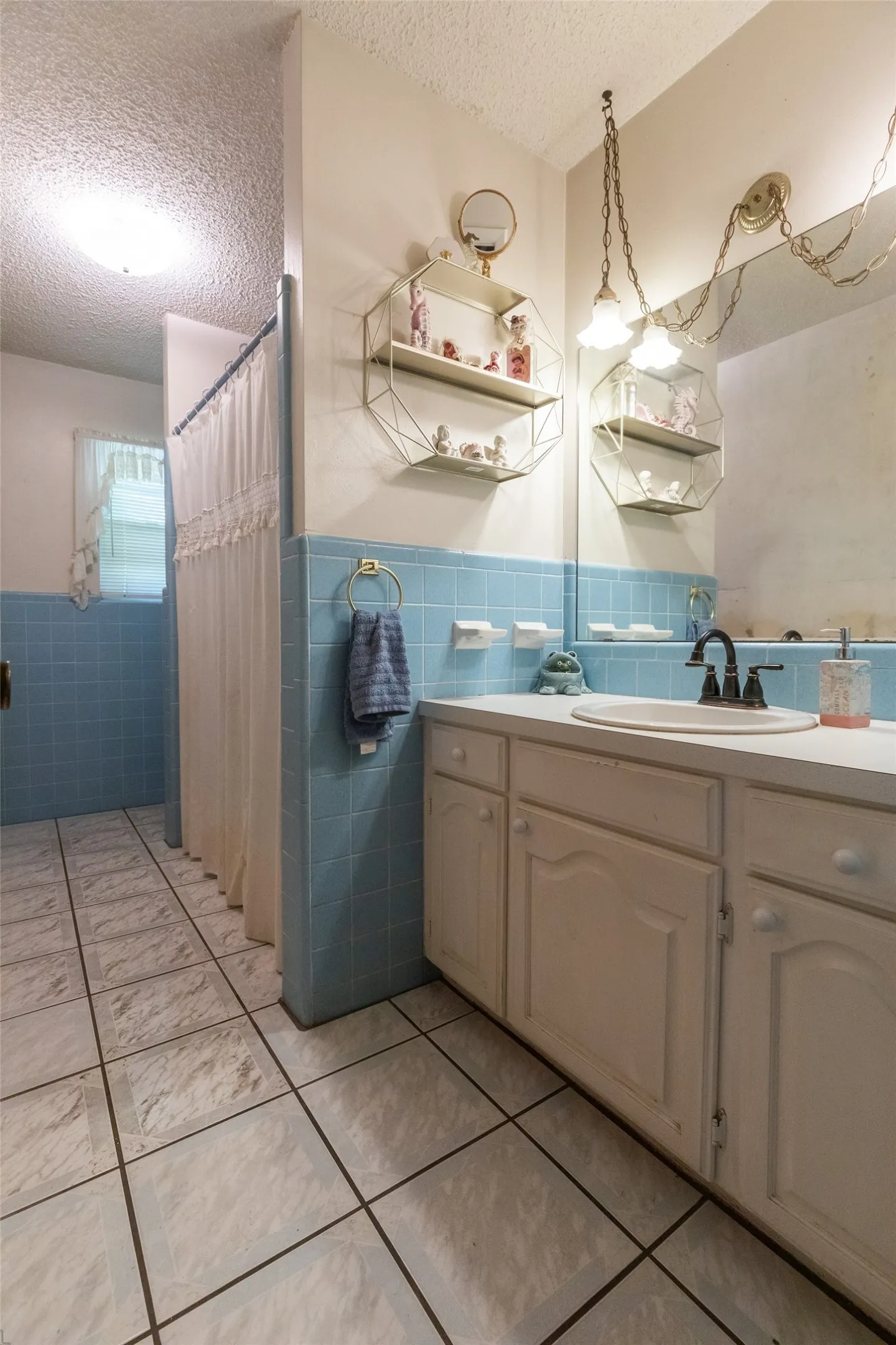 Single Family Residence For Sale in Callahan County , 7200 Private Road 2383, Clyde, Texas 79510, 4 Bedroom, 2 Bathroom, 2 Garage spaces, 1,844 Sqft, built in 1966, mls#21357670, Real Estate Agent in Clyde, Homes For Sale in Callahan county, Homes For Sale in Clyde, Realtor in Clyde Texas, Real Estate Brokerage Independent Realty Texas, Luminita Cordes Realtor