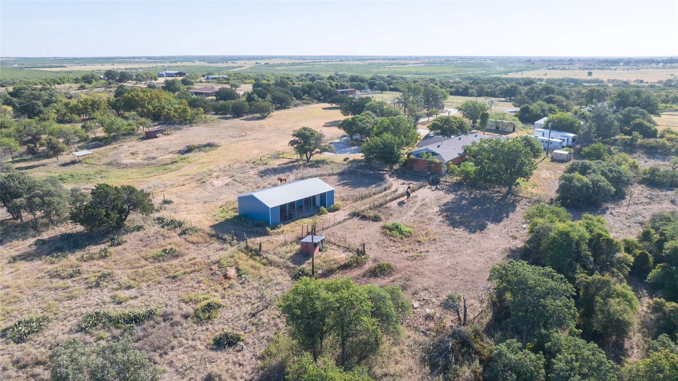 Single Family Residence For Sale in Callahan County , 7200 Private Road 2383, Clyde, Texas 79510, 4 Bedroom, 2 Bathroom, 2 Garage spaces, 1,844 Sqft, built in 1966, mls#21357670, Real Estate Agent in Clyde, Homes For Sale in Callahan county, Homes For Sale in Clyde, Realtor in Clyde Texas, Real Estate Brokerage Independent Realty Texas, Luminita Cordes Realtor