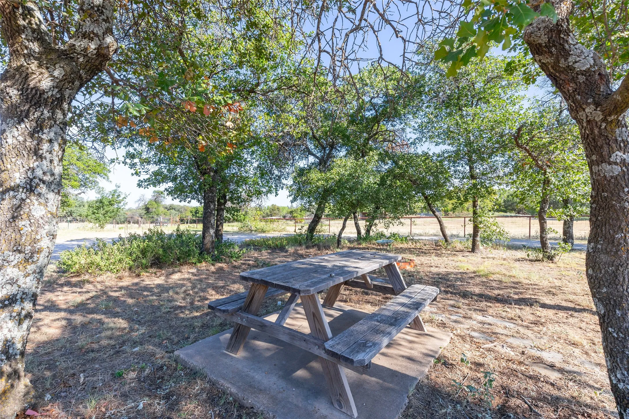 Single Family Residence For Sale in Callahan County , 7200 Private Road 2383, Clyde, Texas 79510, 4 Bedroom, 2 Bathroom, 2 Garage spaces, 1,844 Sqft, built in 1966, mls#21357670, Real Estate Agent in Clyde, Homes For Sale in Callahan county, Homes For Sale in Clyde, Realtor in Clyde Texas, Real Estate Brokerage Independent Realty Texas, Luminita Cordes Realtor