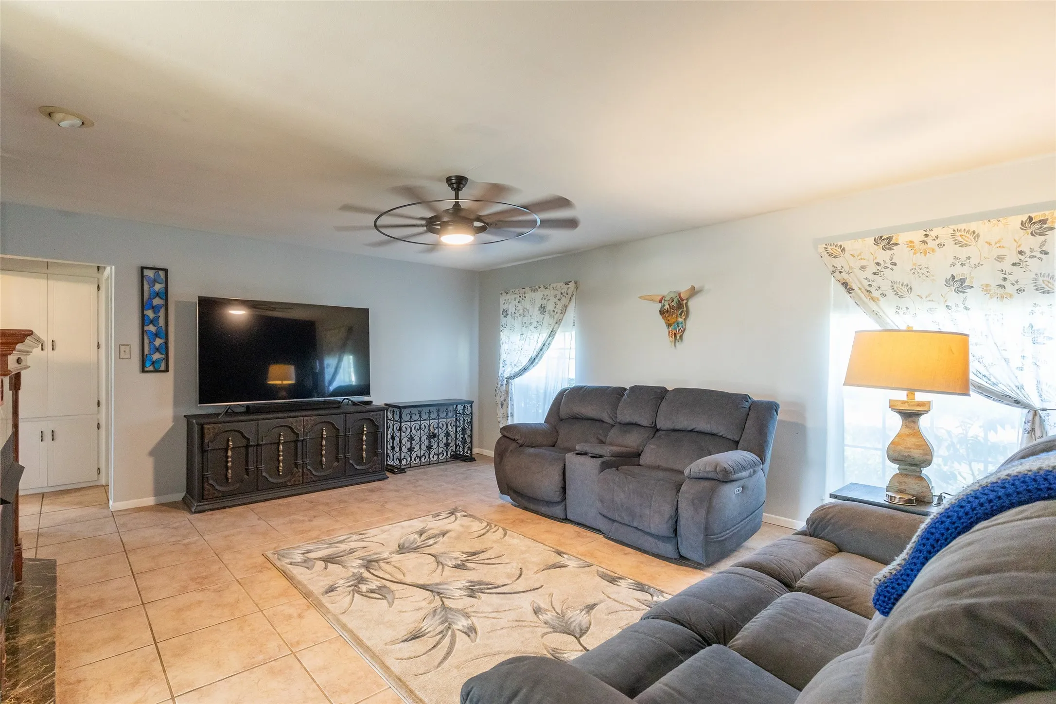 Single Family Residence For Sale in Callahan County , 7200 Private Road 2383, Clyde, Texas 79510, 4 Bedroom, 2 Bathroom, 2 Garage spaces, 1,844 Sqft, built in 1966, mls#21357670, Real Estate Agent in Clyde, Homes For Sale in Callahan county, Homes For Sale in Clyde, Realtor in Clyde Texas, Real Estate Brokerage Independent Realty Texas, Luminita Cordes Realtor