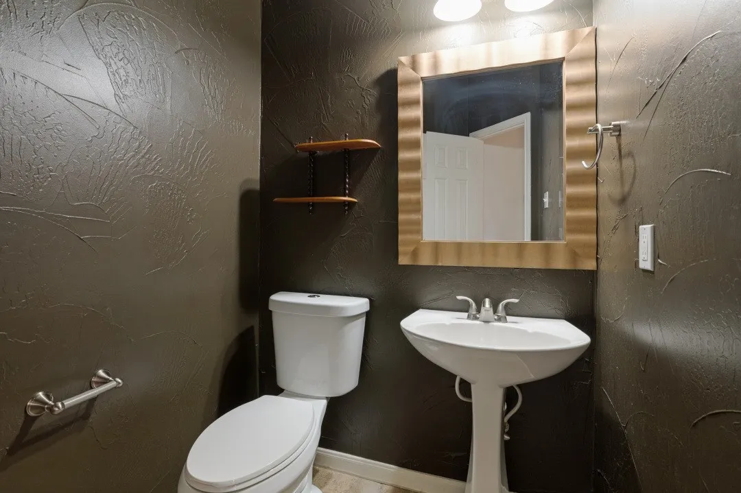 Single Family Residence For Sale in Dallas County , 3925 Silver Meadow Lane, Grand Prairie, Texas 75052, 4 Bedroom, 3 Bathroom, 2 Garage spaces, 2,698 Sqft, built in 1992, mls#21362876, Real Estate Agent in Grand Prairie, Homes For Sale in Dallas county, Homes For Sale in Grand Prairie, Realtor in Grand Prairie Texas, Real Estate Brokerage Independent Realty Texas, Luminita Cordes Realtor