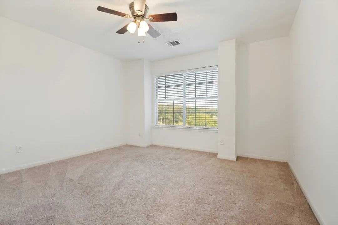 Single Family Residence For Sale in Dallas County , 3925 Silver Meadow Lane, Grand Prairie, Texas 75052, 4 Bedroom, 3 Bathroom, 2 Garage spaces, 2,698 Sqft, built in 1992, mls#21362876, Real Estate Agent in Grand Prairie, Homes For Sale in Dallas county, Homes For Sale in Grand Prairie, Realtor in Grand Prairie Texas, Real Estate Brokerage Independent Realty Texas, Luminita Cordes Realtor
