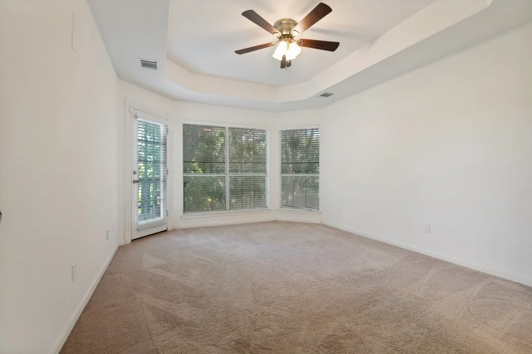 Single Family Residence For Sale in Dallas County , 3925 Silver Meadow Lane, Grand Prairie, Texas 75052, 4 Bedroom, 3 Bathroom, 2 Garage spaces, 2,698 Sqft, built in 1992, mls#21362876, Real Estate Agent in Grand Prairie, Homes For Sale in Dallas county, Homes For Sale in Grand Prairie, Realtor in Grand Prairie Texas, Real Estate Brokerage Independent Realty Texas, Luminita Cordes Realtor
