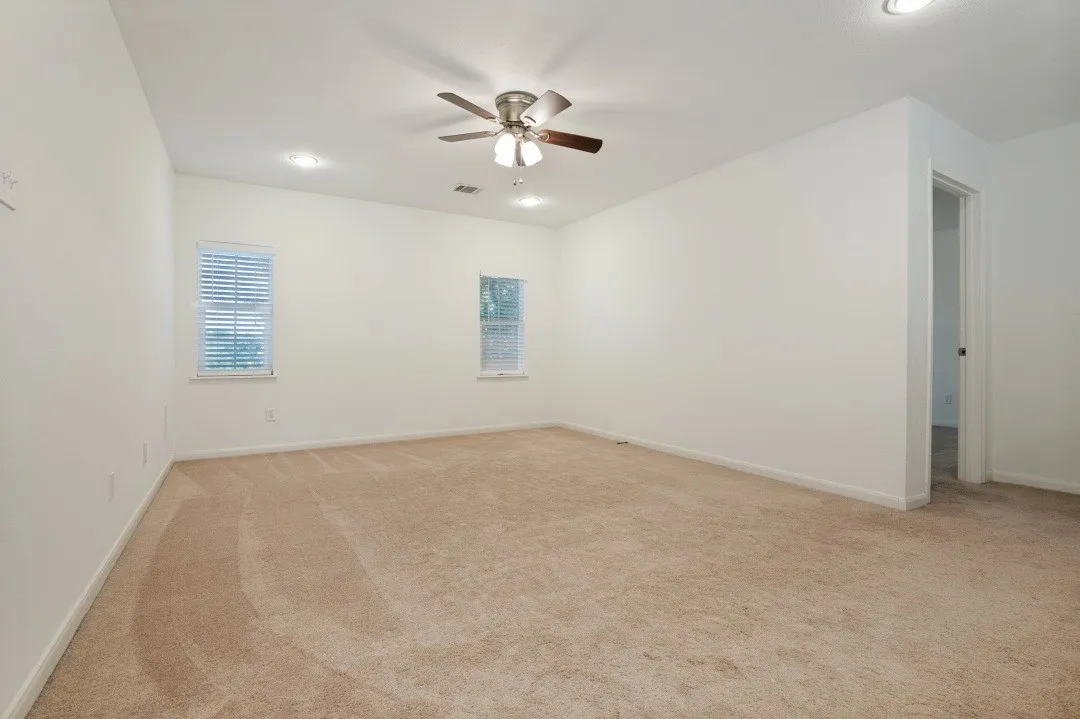 Single Family Residence For Sale in Dallas County , 3925 Silver Meadow Lane, Grand Prairie, Texas 75052, 4 Bedroom, 3 Bathroom, 2 Garage spaces, 2,698 Sqft, built in 1992, mls#21362876, Real Estate Agent in Grand Prairie, Homes For Sale in Dallas county, Homes For Sale in Grand Prairie, Realtor in Grand Prairie Texas, Real Estate Brokerage Independent Realty Texas, Luminita Cordes Realtor