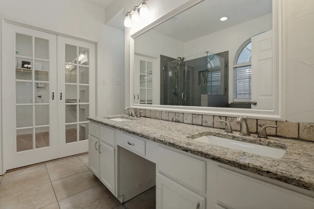 Single Family Residence For Sale in Dallas County , 3925 Silver Meadow Lane, Grand Prairie, Texas 75052, 4 Bedroom, 3 Bathroom, 2 Garage spaces, 2,698 Sqft, built in 1992, mls#21362876, Real Estate Agent in Grand Prairie, Homes For Sale in Dallas county, Homes For Sale in Grand Prairie, Realtor in Grand Prairie Texas, Real Estate Brokerage Independent Realty Texas, Luminita Cordes Realtor