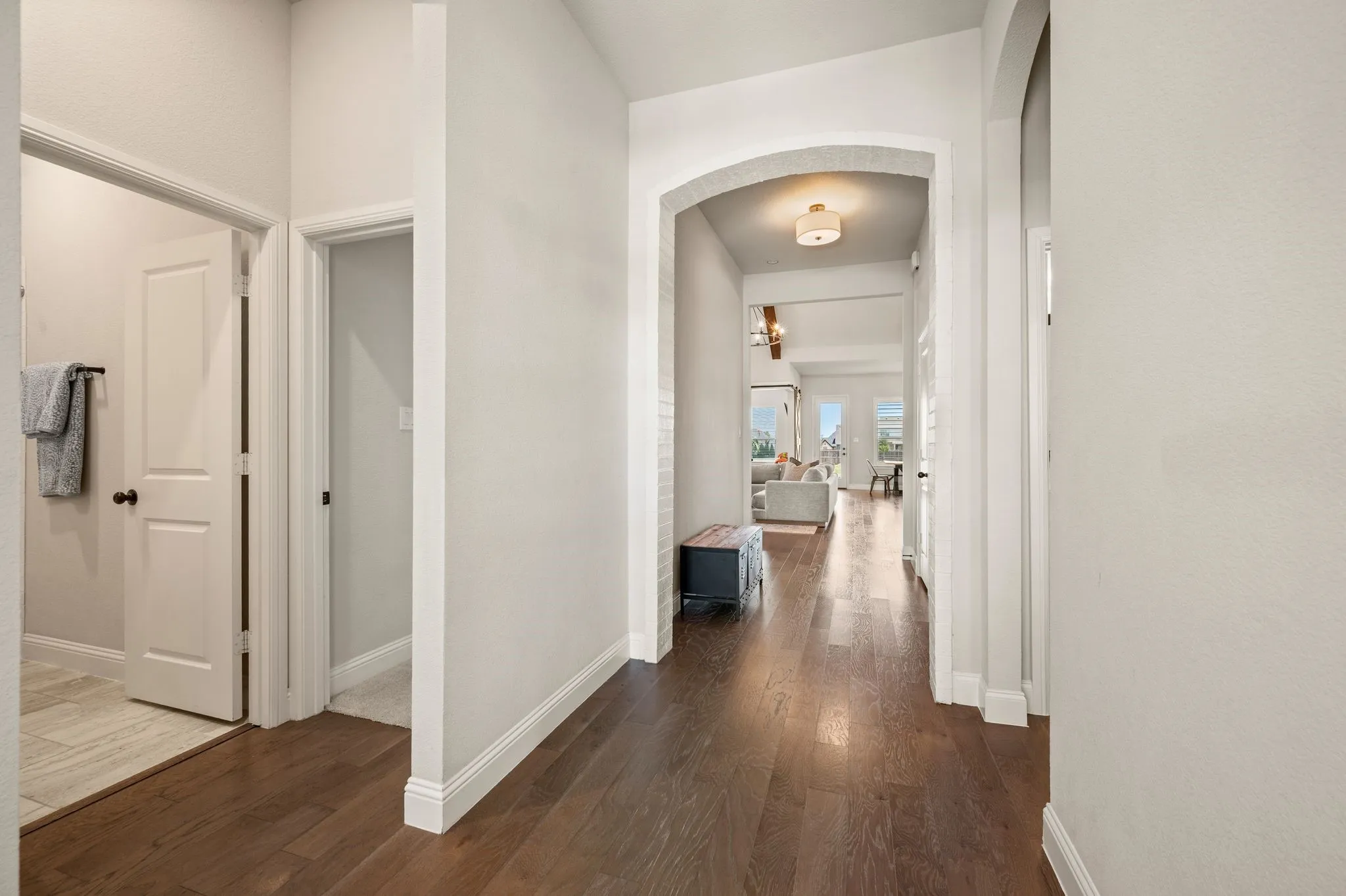 Single Family Residence For Sale in Denton County , 8908 Lazy Oak Drive, Justin, Texas 76247, 4 Bedroom, 3 Bathroom, 3 Garage spaces, 2,755 Sqft, built in 2020, mls#21360807, Real Estate Agent in Justin, Homes For Sale in Denton county, Homes For Sale in Justin, Realtor in Justin Texas, Real Estate Brokerage Independent Realty Texas, Luminita Cordes Realtor