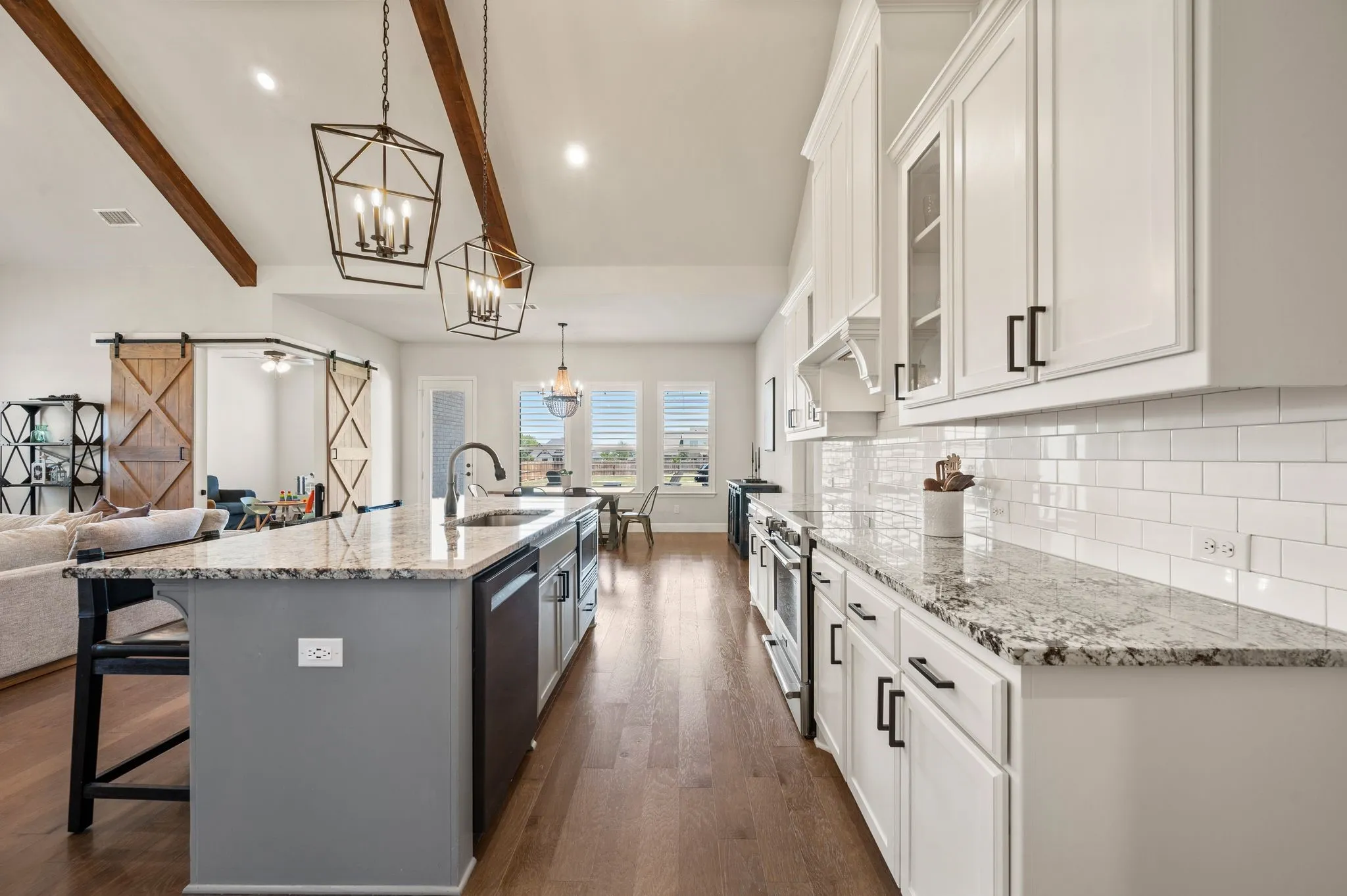 Single Family Residence For Sale in Denton County , 8908 Lazy Oak Drive, Justin, Texas 76247, 4 Bedroom, 3 Bathroom, 3 Garage spaces, 2,755 Sqft, built in 2020, mls#21360807, Real Estate Agent in Justin, Homes For Sale in Denton county, Homes For Sale in Justin, Realtor in Justin Texas, Real Estate Brokerage Independent Realty Texas, Luminita Cordes Realtor