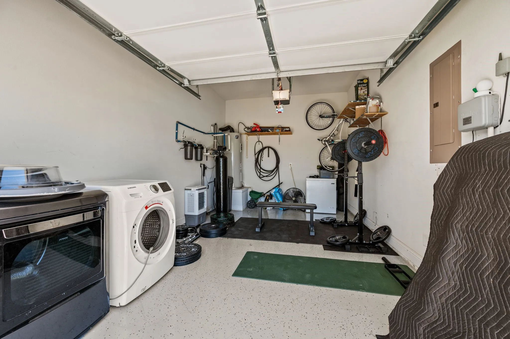Single Family Residence For Sale in Denton County , 8908 Lazy Oak Drive, Justin, Texas 76247, 4 Bedroom, 3 Bathroom, 3 Garage spaces, 2,755 Sqft, built in 2020, mls#21360807, Real Estate Agent in Justin, Homes For Sale in Denton county, Homes For Sale in Justin, Realtor in Justin Texas, Real Estate Brokerage Independent Realty Texas, Luminita Cordes Realtor
