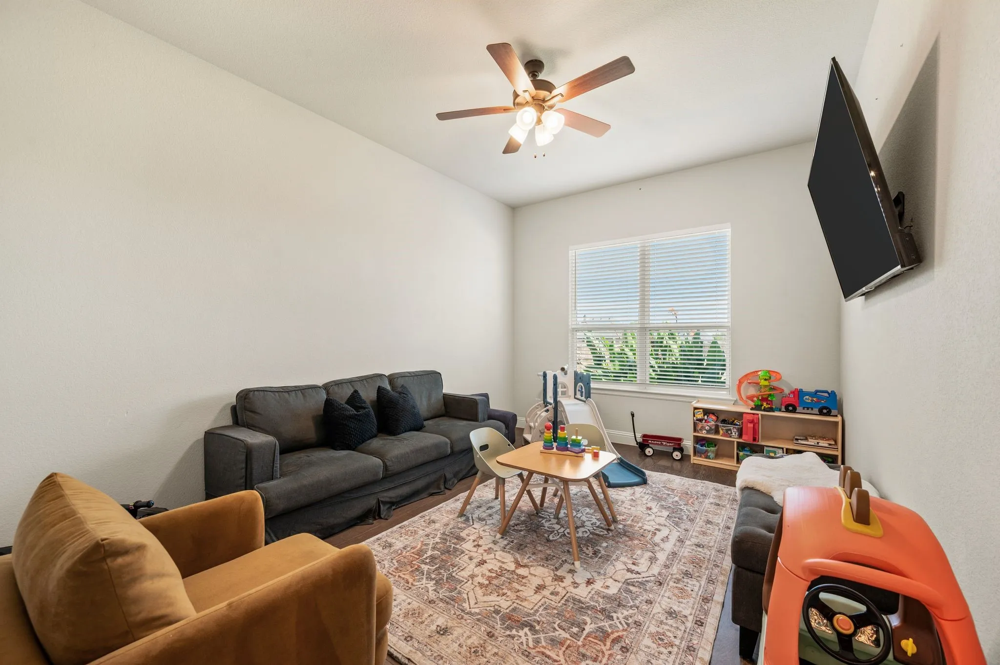 Single Family Residence For Sale in Denton County , 8908 Lazy Oak Drive, Justin, Texas 76247, 4 Bedroom, 3 Bathroom, 3 Garage spaces, 2,755 Sqft, built in 2020, mls#21360807, Real Estate Agent in Justin, Homes For Sale in Denton county, Homes For Sale in Justin, Realtor in Justin Texas, Real Estate Brokerage Independent Realty Texas, Luminita Cordes Realtor