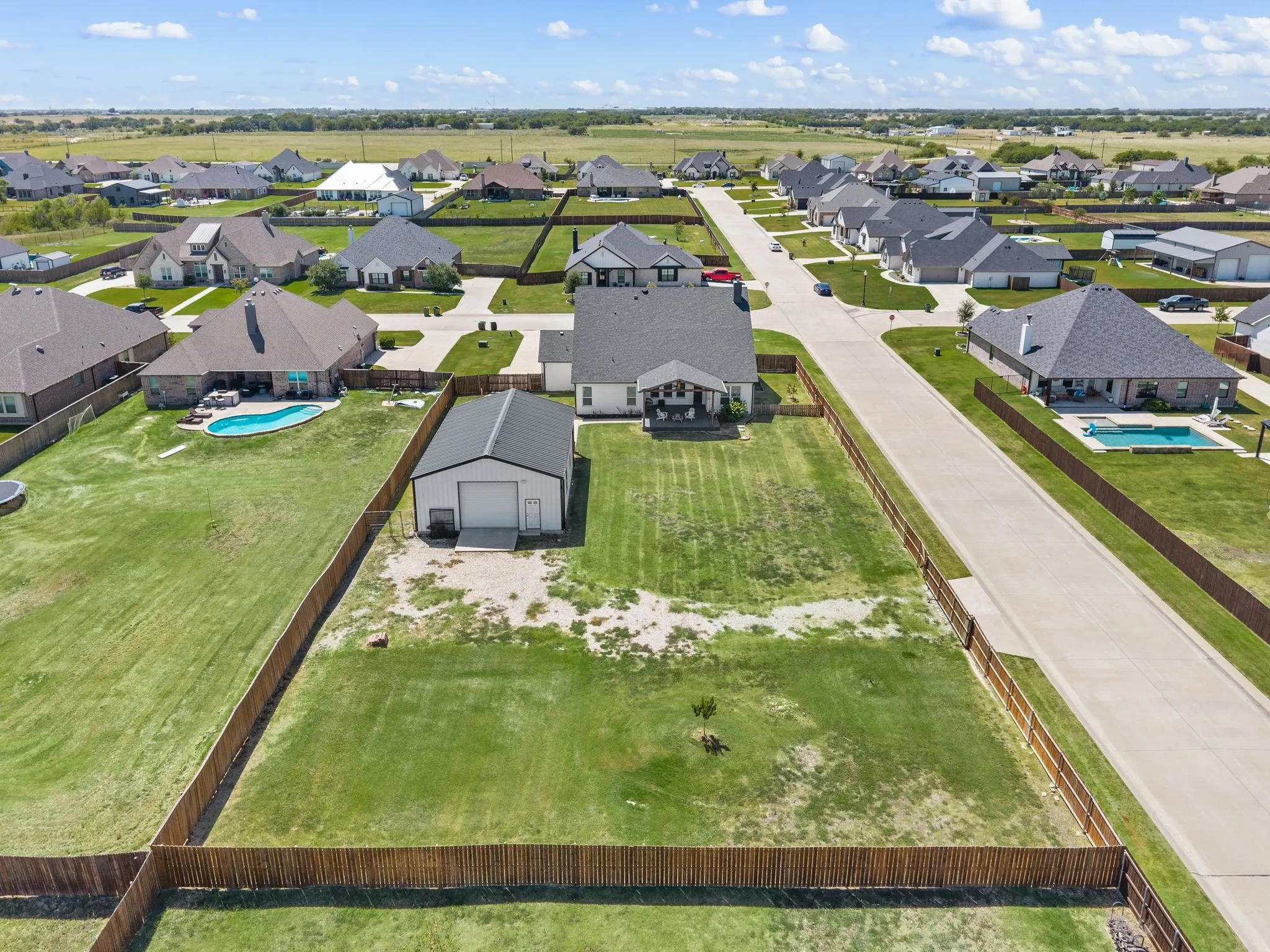 Single Family Residence For Sale in Denton County , 8908 Lazy Oak Drive, Justin, Texas 76247, 4 Bedroom, 3 Bathroom, 3 Garage spaces, 2,755 Sqft, built in 2020, mls#21360807, Real Estate Agent in Justin, Homes For Sale in Denton county, Homes For Sale in Justin, Realtor in Justin Texas, Real Estate Brokerage Independent Realty Texas, Luminita Cordes Realtor
