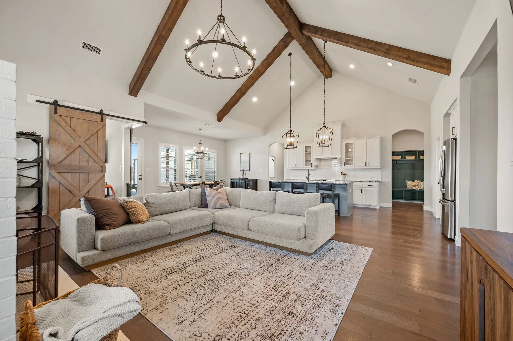 Single Family Residence For Sale in Denton County , 8908 Lazy Oak Drive, Justin, Texas 76247, 4 Bedroom, 3 Bathroom, 3 Garage spaces, 2,755 Sqft, built in 2020, mls#21360807, Real Estate Agent in Justin, Homes For Sale in Denton county, Homes For Sale in Justin, Realtor in Justin Texas, Real Estate Brokerage Independent Realty Texas, Luminita Cordes Realtor
