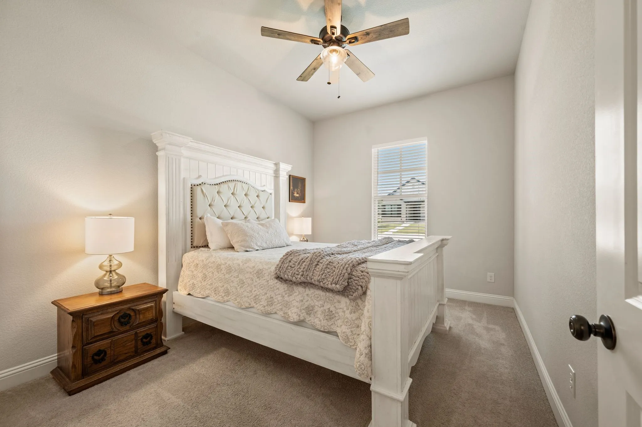 Single Family Residence For Sale in Denton County , 8908 Lazy Oak Drive, Justin, Texas 76247, 4 Bedroom, 3 Bathroom, 3 Garage spaces, 2,755 Sqft, built in 2020, mls#21360807, Real Estate Agent in Justin, Homes For Sale in Denton county, Homes For Sale in Justin, Realtor in Justin Texas, Real Estate Brokerage Independent Realty Texas, Luminita Cordes Realtor