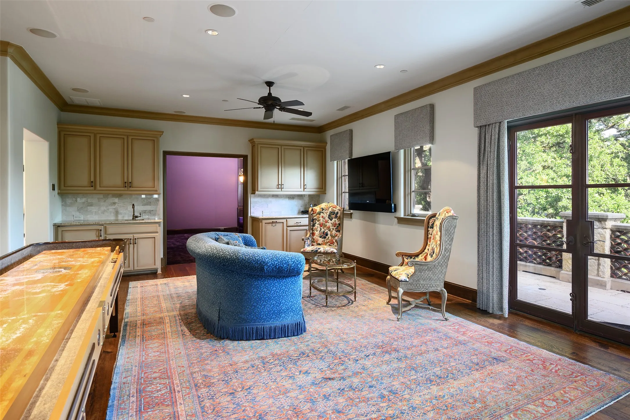 Single Family Residence For Sale in Dallas County , 5335 Meaders Lane, Dallas, Texas 75229, 5 Bedroom, 9 Bathroom, 4 Garage spaces, 12,421 Sqft, built in 2009, Price $10,900,000, mls#21362112, Real Estate Agent in Dallas, Homes For Sale in Dallas county, Homes For Sale in Dallas, Realtor in Dallas Texas, Real Estate Brokerage Independent Realty Texas, Luminita Cordes Realtor