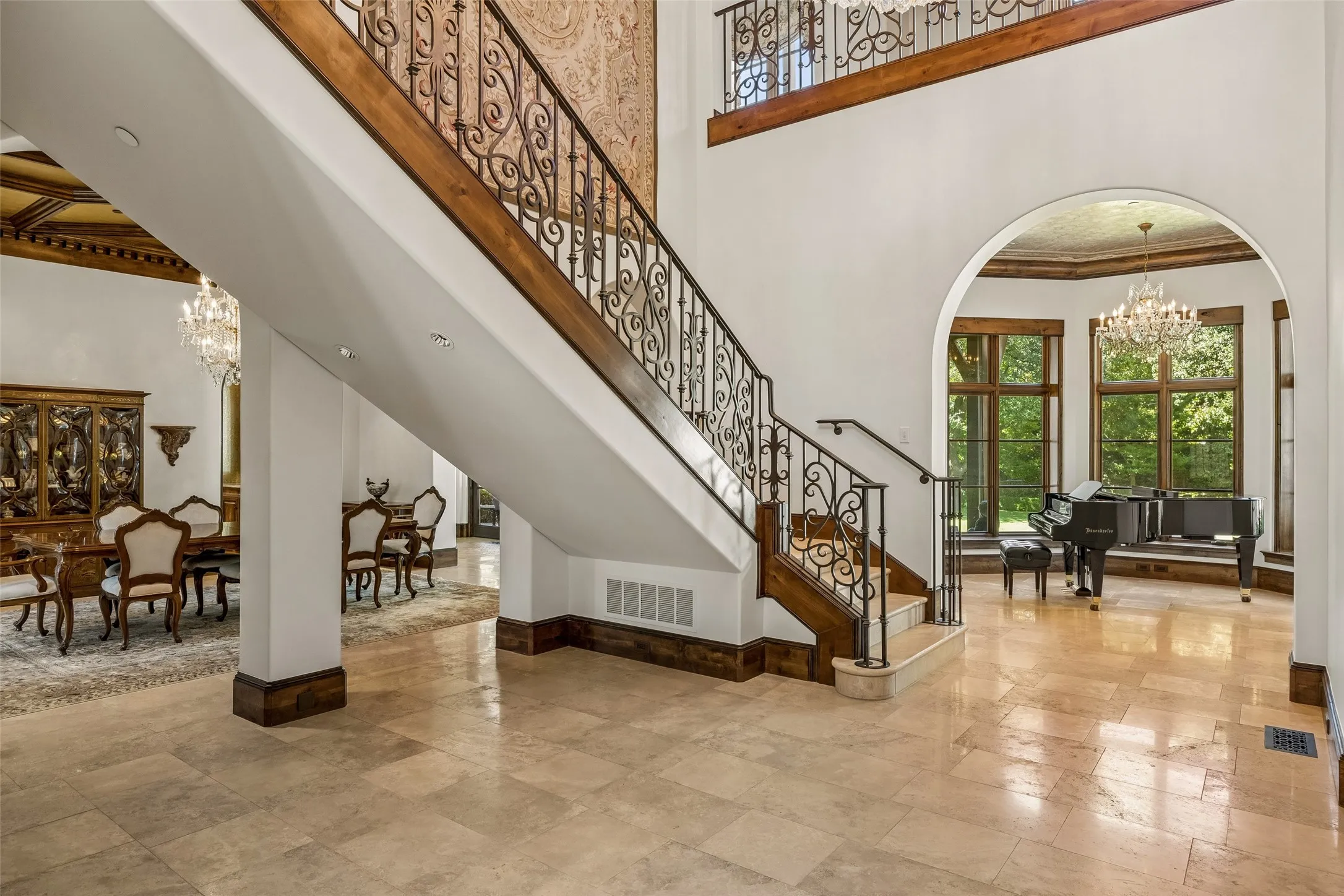 Single Family Residence For Sale in Dallas County , 5335 Meaders Lane, Dallas, Texas 75229, 5 Bedroom, 9 Bathroom, 4 Garage spaces, 12,421 Sqft, built in 2009, mls#21362112, Real Estate Agent in Dallas, Homes For Sale in Dallas county, Homes For Sale in Dallas, Realtor in Dallas Texas, Real Estate Brokerage Independent Realty Texas, Luminita Cordes Realtor