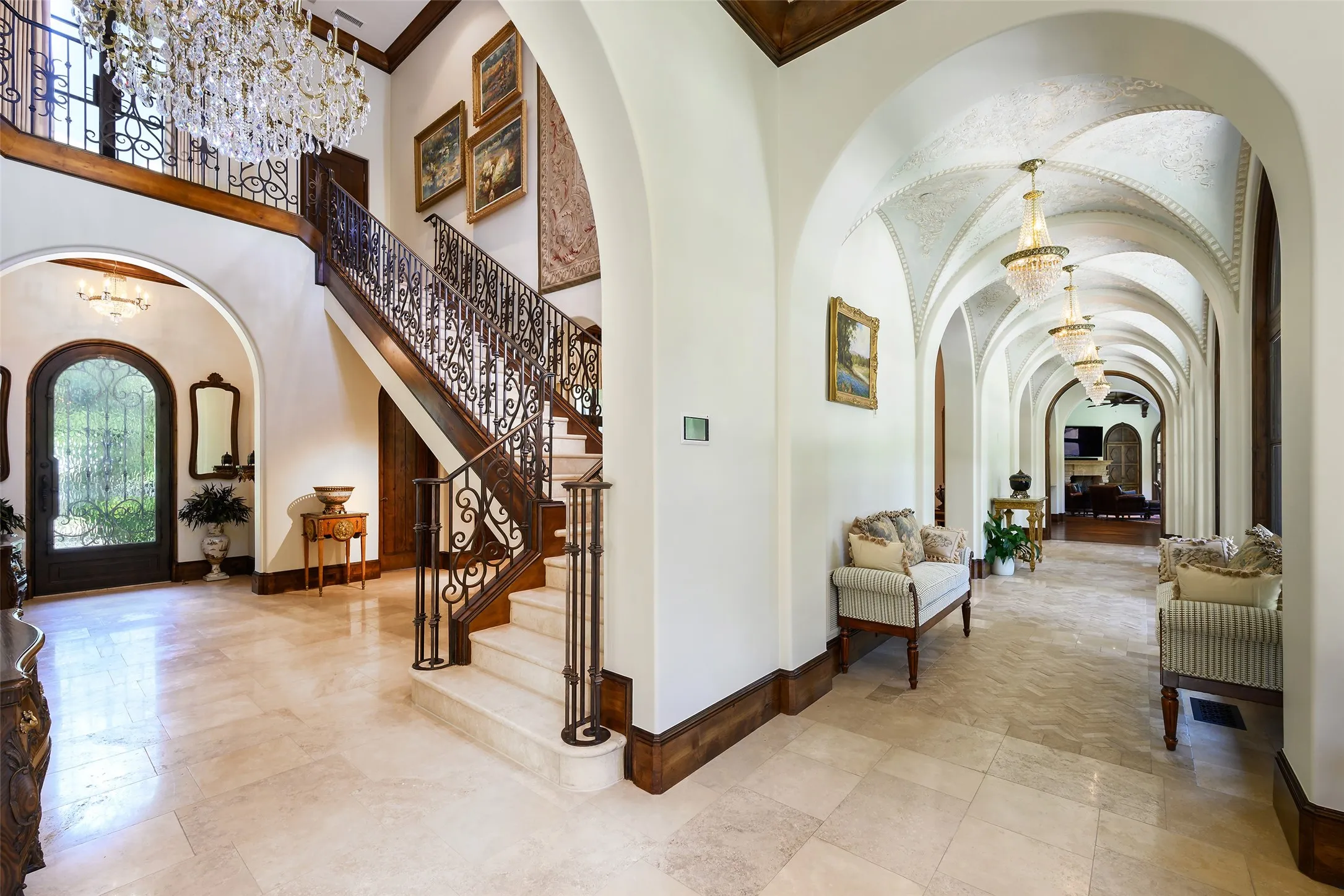 Single Family Residence For Sale in Dallas County , 5335 Meaders Lane, Dallas, Texas 75229, 5 Bedroom, 9 Bathroom, 4 Garage spaces, 12,421 Sqft, built in 2009, Price $10,900,000, mls#21362112, Real Estate Agent in Dallas, Homes For Sale in Dallas county, Homes For Sale in Dallas, Realtor in Dallas Texas, Real Estate Brokerage Independent Realty Texas, Luminita Cordes Realtor
