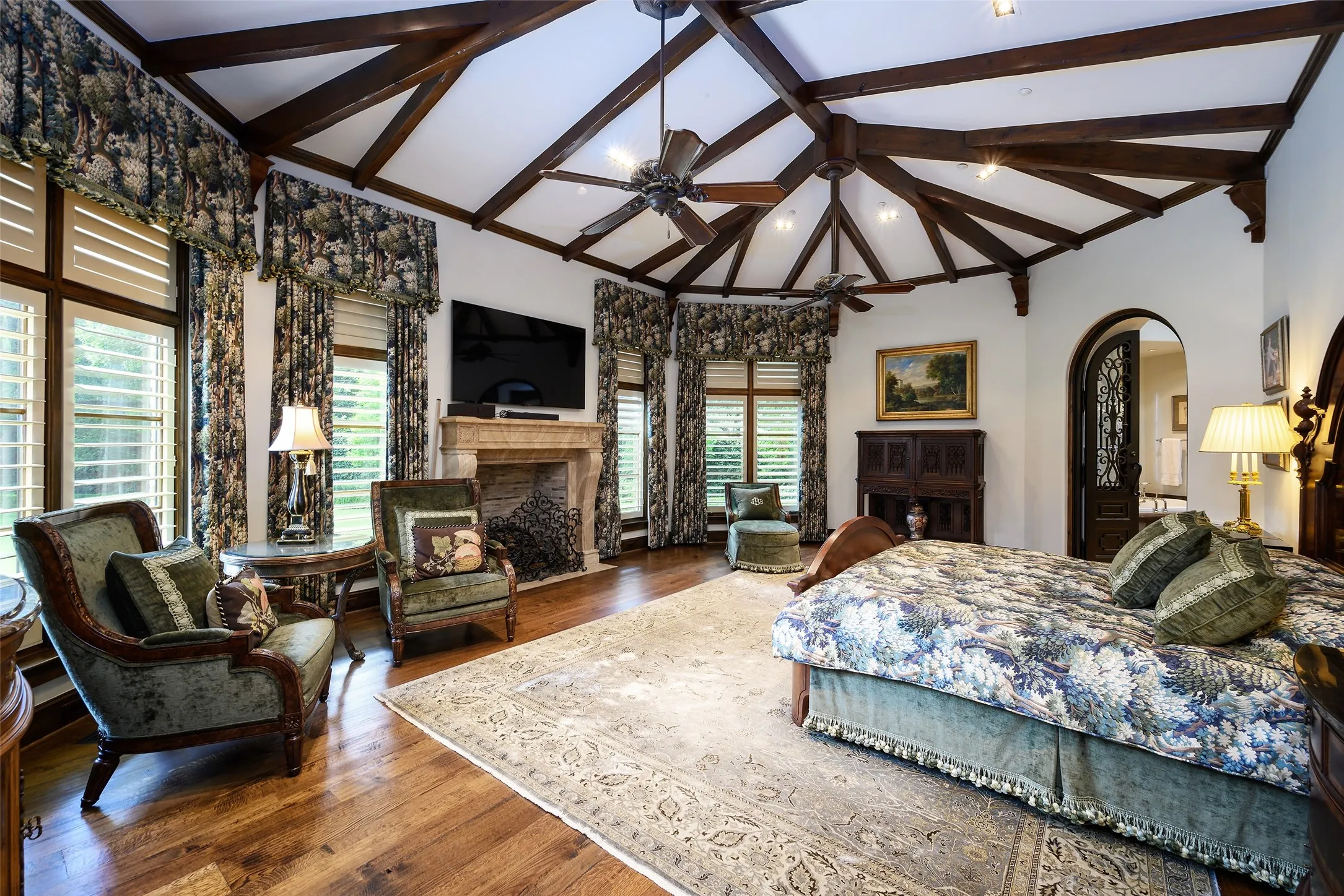 Single Family Residence For Sale in Dallas County , 5335 Meaders Lane, Dallas, Texas 75229, 5 Bedroom, 9 Bathroom, 4 Garage spaces, 12,421 Sqft, built in 2009, Price $10,900,000, mls#21362112, Real Estate Agent in Dallas, Homes For Sale in Dallas county, Homes For Sale in Dallas, Realtor in Dallas Texas, Real Estate Brokerage Independent Realty Texas, Luminita Cordes Realtor