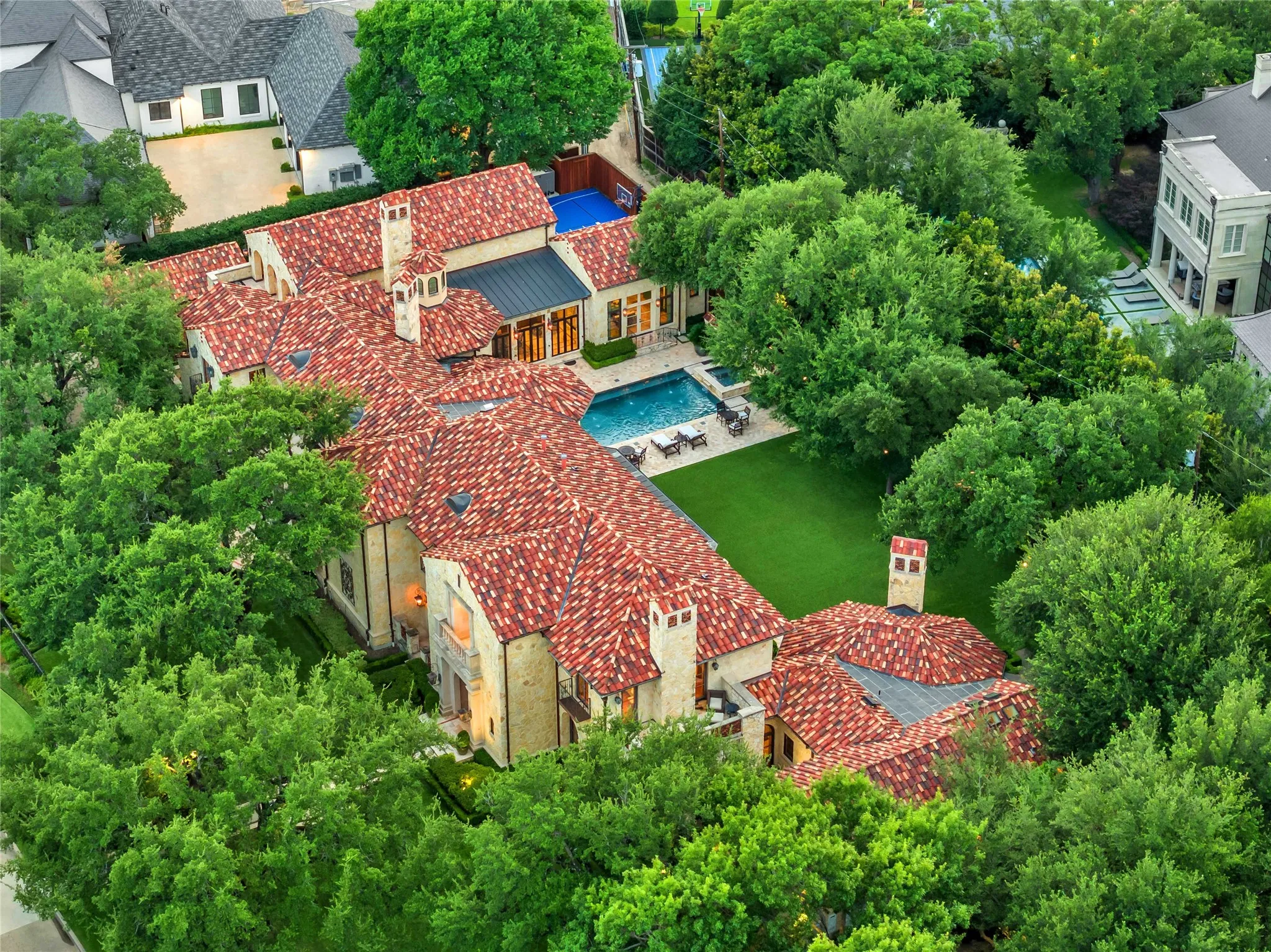 Single Family Residence For Sale in Dallas County , 5335 Meaders Lane, Dallas, Texas 75229, 5 Bedroom, 9 Bathroom, 4 Garage spaces, 12,421 Sqft, built in 2009, Price $10,900,000, mls#21362112, Real Estate Agent in Dallas, Homes For Sale in Dallas county, Homes For Sale in Dallas, Realtor in Dallas Texas, Real Estate Brokerage Independent Realty Texas, Luminita Cordes Realtor