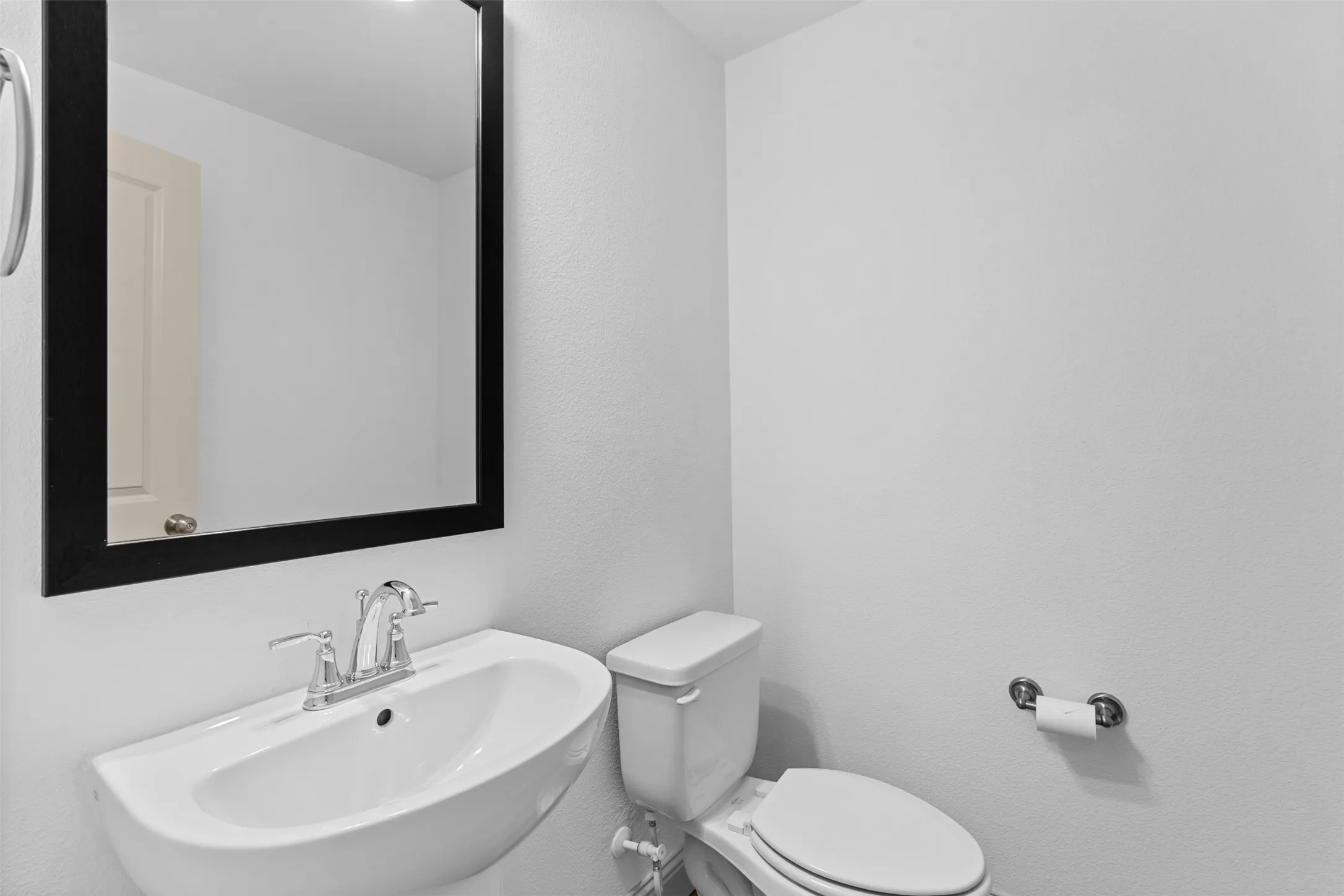Townhouse For Sale in Collin County , 6140 Silverado Trail, Mc Kinney, Texas 75070, 2 Bedroom, 3 Bathroom, 2 Garage spaces, 1,529 Sqft, built in 2020, mls#21361727, Real Estate Agent in Mc Kinney, Homes For Sale in Collin county, Homes For Sale in Mc Kinney, Realtor in Mc Kinney Texas, Real Estate Brokerage Independent Realty Texas, Luminita Cordes Realtor