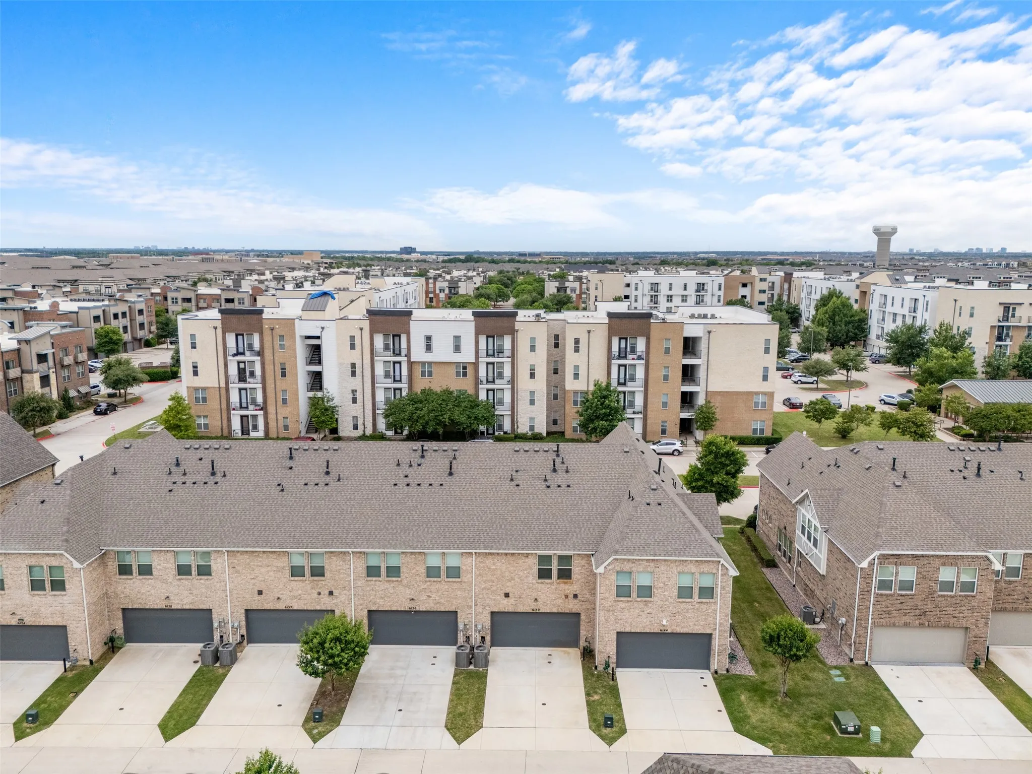 Townhouse For Sale in Collin County , 6140 Silverado Trail, Mc Kinney, Texas 75070, 2 Bedroom, 3 Bathroom, 2 Garage spaces, 1,529 Sqft, built in 2020, mls#21361727, Real Estate Agent in Mc Kinney, Homes For Sale in Collin county, Homes For Sale in Mc Kinney, Realtor in Mc Kinney Texas, Real Estate Brokerage Independent Realty Texas, Luminita Cordes Realtor