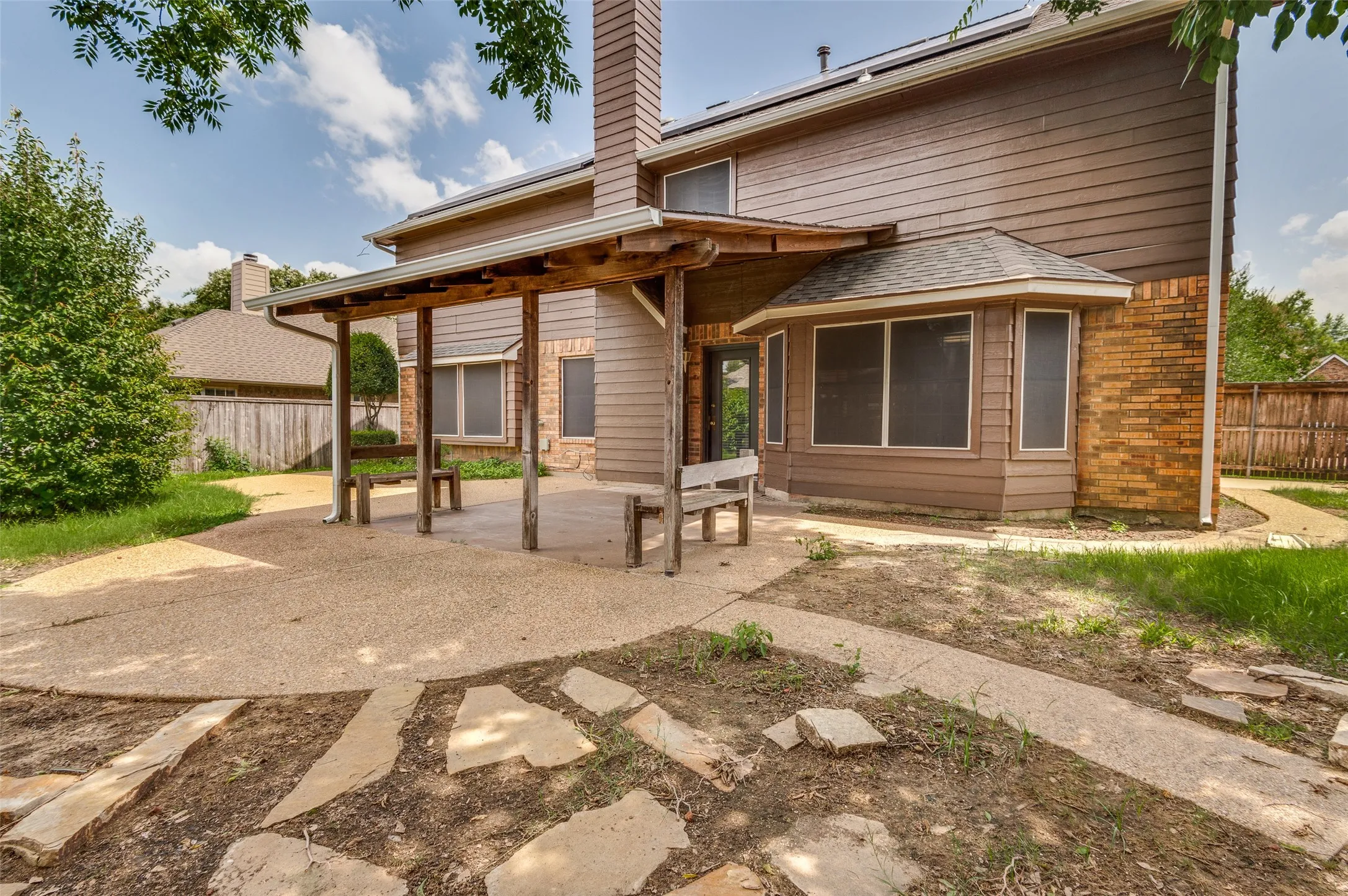 Single Family Residence For Rent in Dallas County , 562 Mercer Street, Grand Prairie, Texas 75052, 4 Bedroom, 3 Bathroom, 2 Garage spaces, 2,324 Sqft, built in 1986, mls#21362807, Real Estate Agent in Grand Prairie, Homes For Rent in Dallas county, Homes For Rent in Grand Prairie, Realtor in Grand Prairie Texas, Real Estate Brokerage Independent Realty Texas, Luminita Cordes Realtor