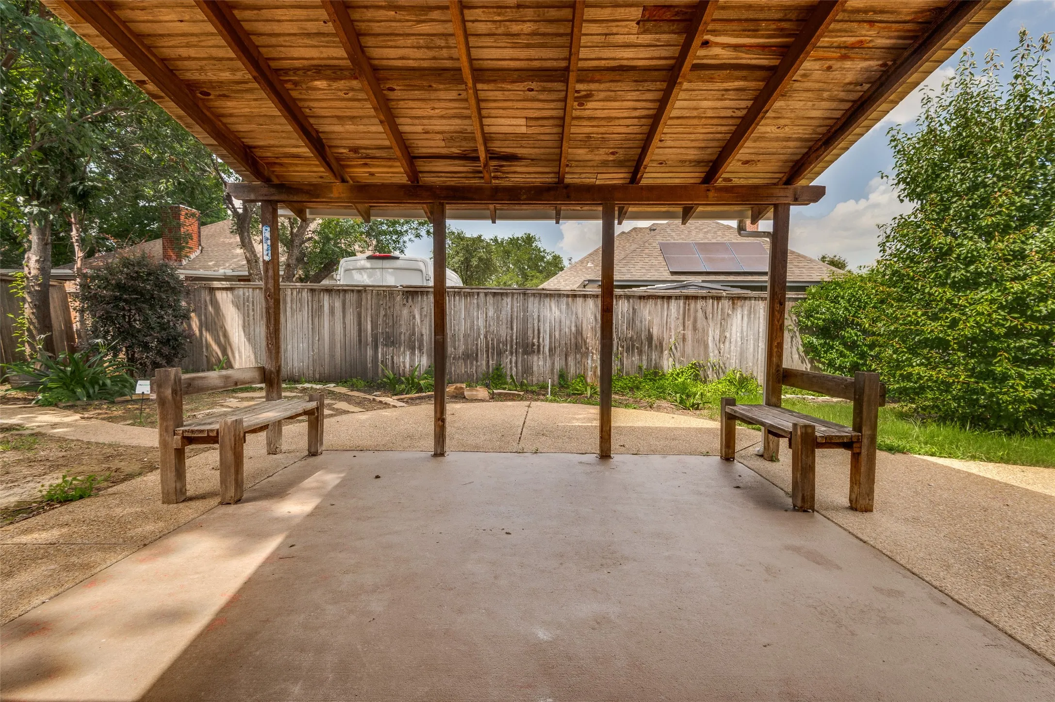 Single Family Residence For Rent in Dallas County , 562 Mercer Street, Grand Prairie, Texas 75052, 4 Bedroom, 3 Bathroom, 2 Garage spaces, 2,324 Sqft, built in 1986, mls#21362807, Real Estate Agent in Grand Prairie, Homes For Rent in Dallas county, Homes For Rent in Grand Prairie, Realtor in Grand Prairie Texas, Real Estate Brokerage Independent Realty Texas, Luminita Cordes Realtor