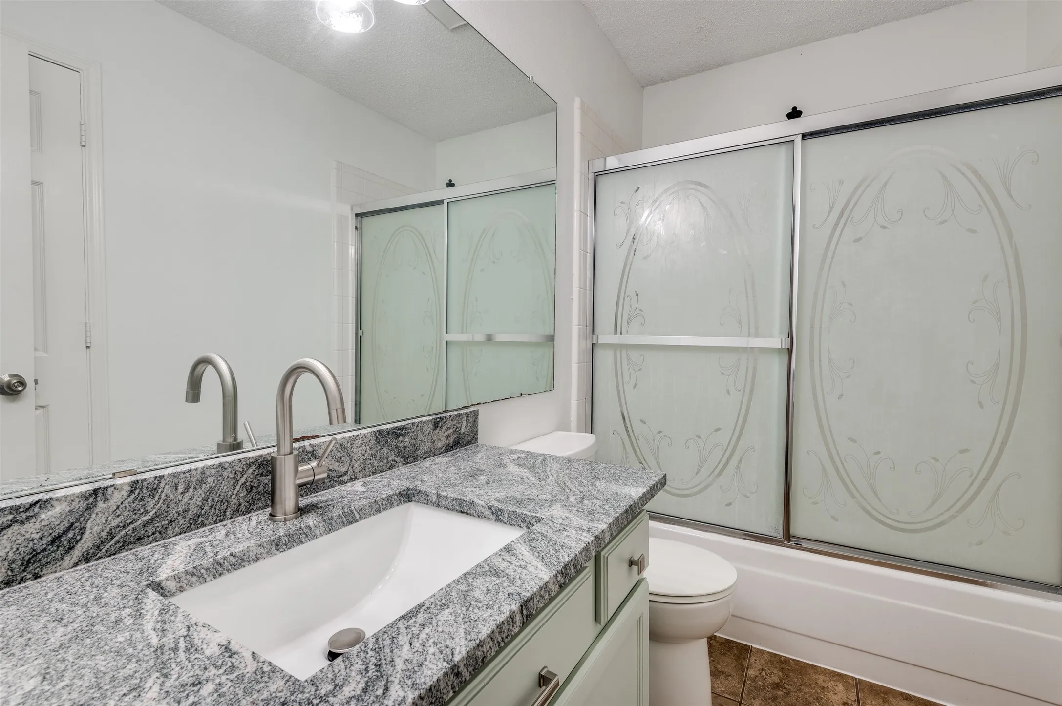 Single Family Residence For Rent in Dallas County , 562 Mercer Street, Grand Prairie, Texas 75052, 4 Bedroom, 3 Bathroom, 2 Garage spaces, 2,324 Sqft, built in 1986, mls#21362807, Real Estate Agent in Grand Prairie, Homes For Rent in Dallas county, Homes For Rent in Grand Prairie, Realtor in Grand Prairie Texas, Real Estate Brokerage Independent Realty Texas, Luminita Cordes Realtor
