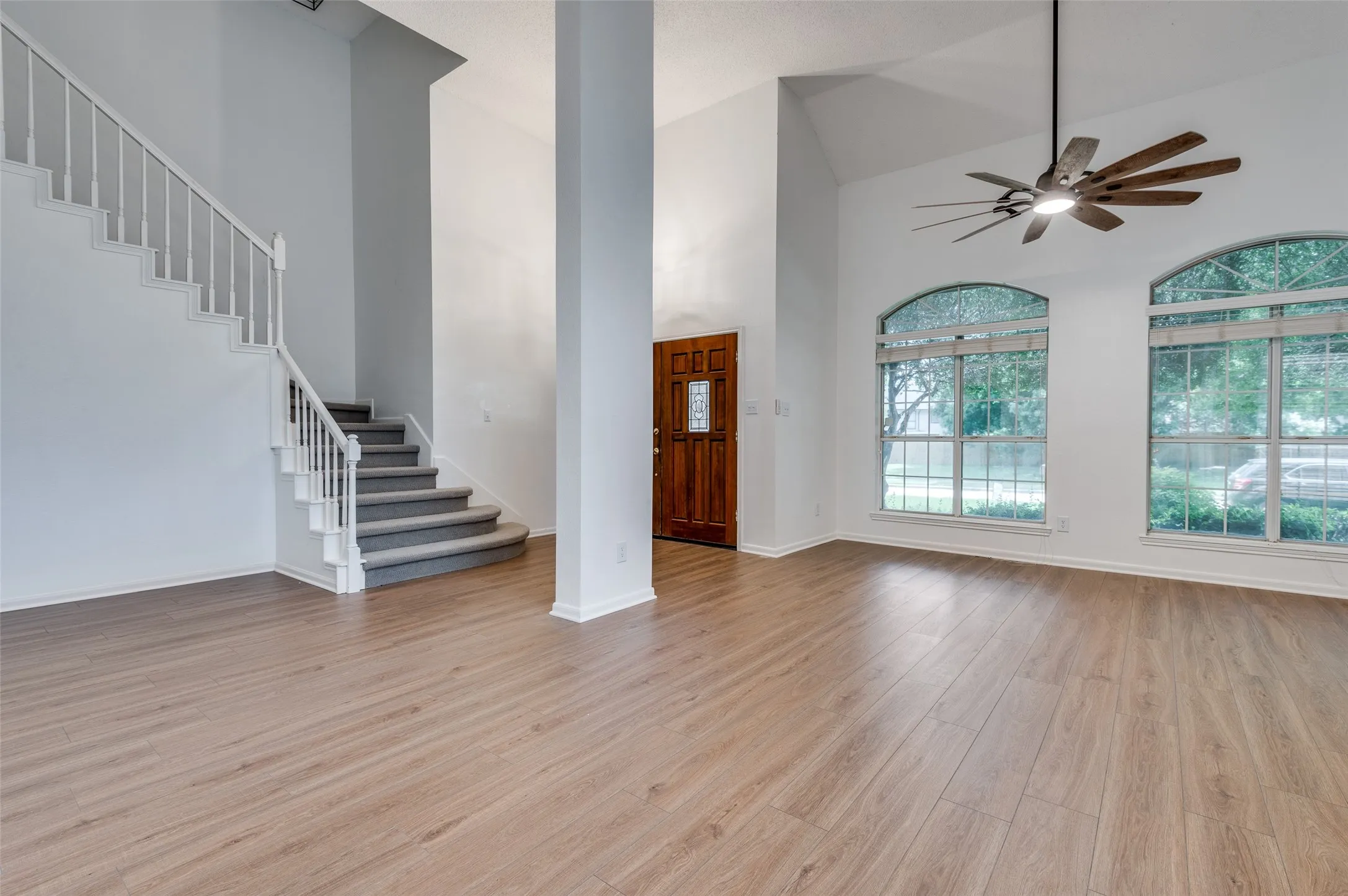 Single Family Residence For Rent in Dallas County , 562 Mercer Street, Grand Prairie, Texas 75052, 4 Bedroom, 3 Bathroom, 2 Garage spaces, 2,324 Sqft, built in 1986, mls#21362807, Real Estate Agent in Grand Prairie, Homes For Rent in Dallas county, Homes For Rent in Grand Prairie, Realtor in Grand Prairie Texas, Real Estate Brokerage Independent Realty Texas, Luminita Cordes Realtor