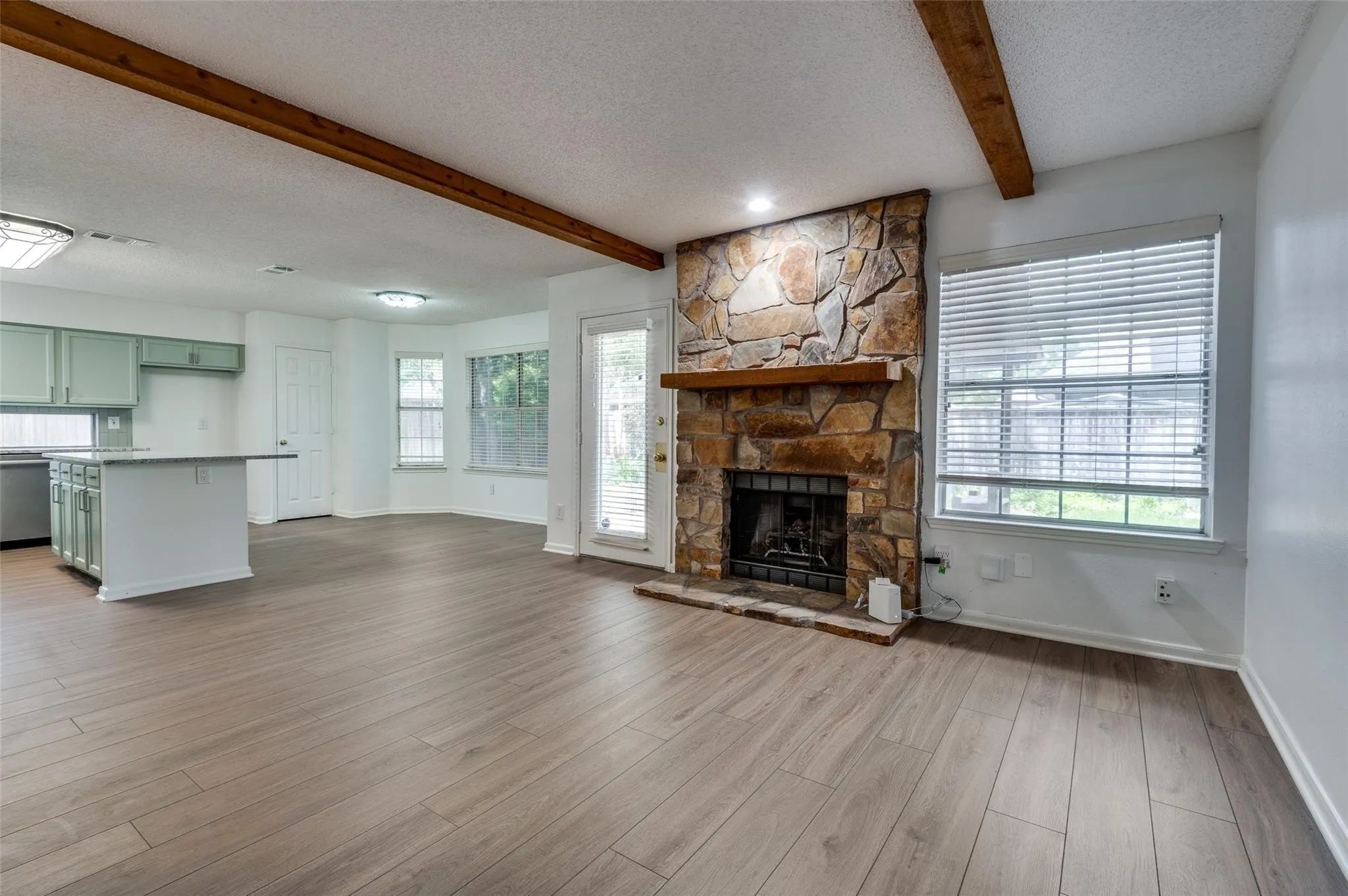 Single Family Residence For Rent in Dallas County , 562 Mercer Street, Grand Prairie, Texas 75052, 4 Bedroom, 3 Bathroom, 2 Garage spaces, 2,324 Sqft, built in 1986, mls#21362807, Real Estate Agent in Grand Prairie, Homes For Rent in Dallas county, Homes For Rent in Grand Prairie, Realtor in Grand Prairie Texas, Real Estate Brokerage Independent Realty Texas, Luminita Cordes Realtor
