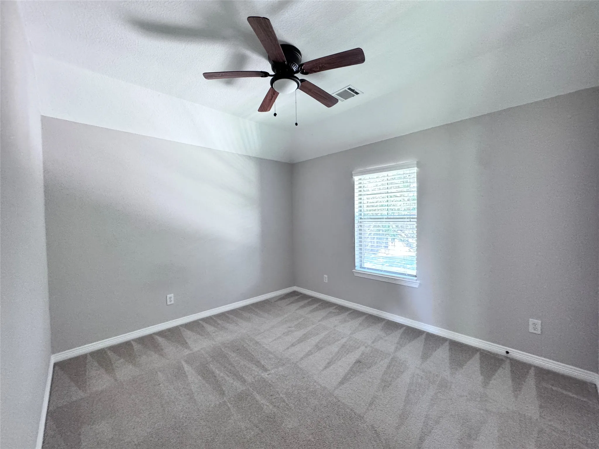 Single Family Residence For Rent in Collin County , 6504 Diamond Drive, Mc Kinney, Texas 75070, 4 Bedroom, 4 Bathroom, 2 Garage spaces, 3,505 Sqft, built in 2003, mls#21362820, Real Estate Agent in Mc Kinney, Homes For Rent in Collin county, Homes For Rent in Mc Kinney, Realtor in Mc Kinney Texas, Real Estate Brokerage Independent Realty Texas, Luminita Cordes Realtor