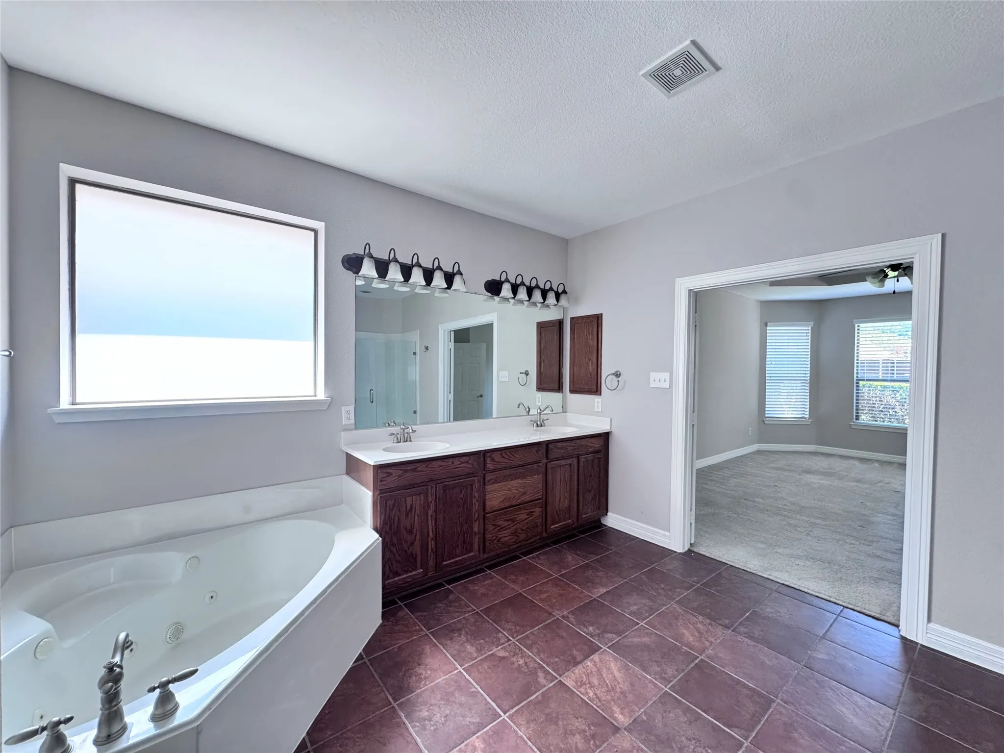 Single Family Residence For Rent in Collin County , 6504 Diamond Drive, Mc Kinney, Texas 75070, 4 Bedroom, 4 Bathroom, 2 Garage spaces, 3,505 Sqft, built in 2003, mls#21362820, Real Estate Agent in Mc Kinney, Homes For Rent in Collin county, Homes For Rent in Mc Kinney, Realtor in Mc Kinney Texas, Real Estate Brokerage Independent Realty Texas, Luminita Cordes Realtor