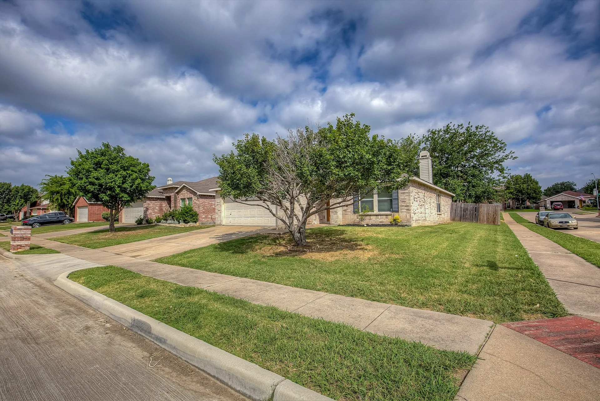Single Family Residence For Rent in Tarrant County , 5433 Scotts Valley Street, Fort Worth, Texas 76244, 3 Bedroom, 2 Bathroom, 2 Garage spaces, 1,868 Sqft, built in 2003, mls#21362919, Real Estate Agent in Fort Worth, Homes For Rent in Tarrant county, Homes For Rent in Fort Worth, Realtor in Fort Worth Texas, Real Estate Brokerage Independent Realty Texas, Luminita Cordes Realtor