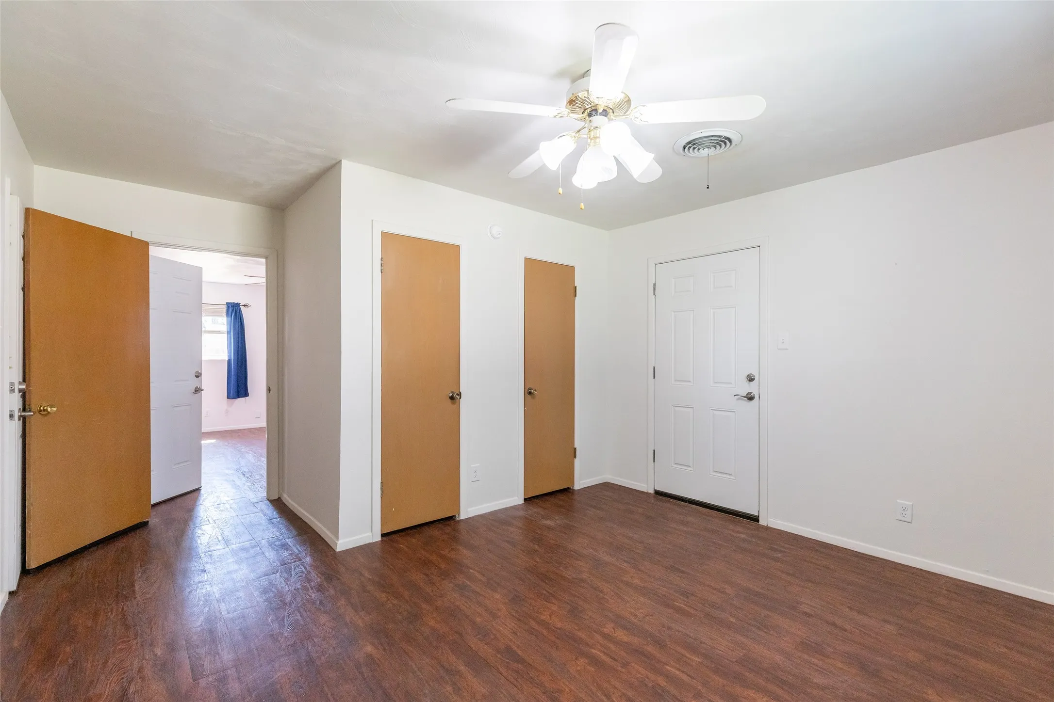 Single Family Residence For Sale in Taylor County , 1637 Glendale Drive, Abilene, Texas 79603, 3 Bedroom, 2 Bathroom, 2 Garage spaces, 1,692 Sqft, built in 1961, mls#21362392, Real Estate Agent in Abilene, Homes For Sale in Taylor county, Homes For Sale in Abilene, Realtor in Abilene Texas, Real Estate Brokerage Independent Realty Texas, Luminita Cordes Realtor