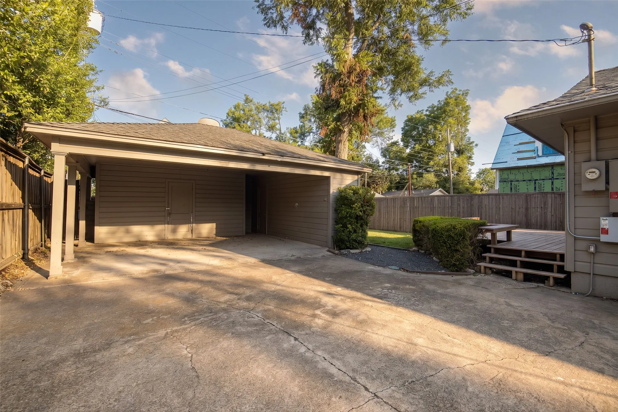 Single Family Residence For Rent in Dallas County , 3813 Purdue Avenue, University Park, Texas 75225, 4 Bedroom, 4 Bathroom, Garage spaces, 2,943 Sqft, built in 1950, mls#21362889, Real Estate Agent in University Park, Homes For Rent in Dallas county, Homes For Rent in University Park, Realtor in University Park Texas, Real Estate Brokerage Independent Realty Texas, Luminita Cordes Realtor