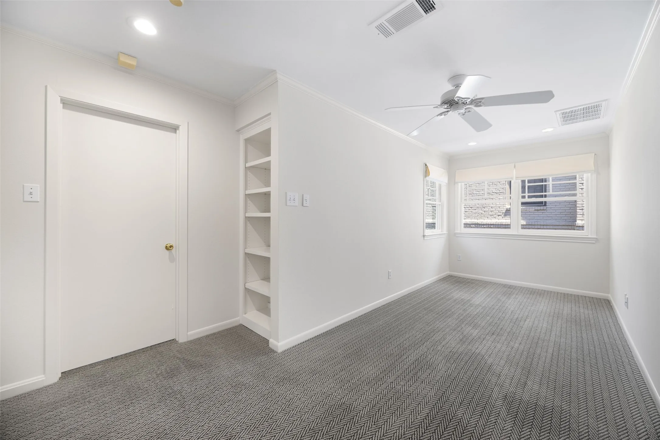 Single Family Residence For Rent in Dallas County , 3813 Purdue Avenue, University Park, Texas 75225, 4 Bedroom, 4 Bathroom, Garage spaces, 2,943 Sqft, built in 1950, mls#21362889, Real Estate Agent in University Park, Homes For Rent in Dallas county, Homes For Rent in University Park, Realtor in University Park Texas, Real Estate Brokerage Independent Realty Texas, Luminita Cordes Realtor