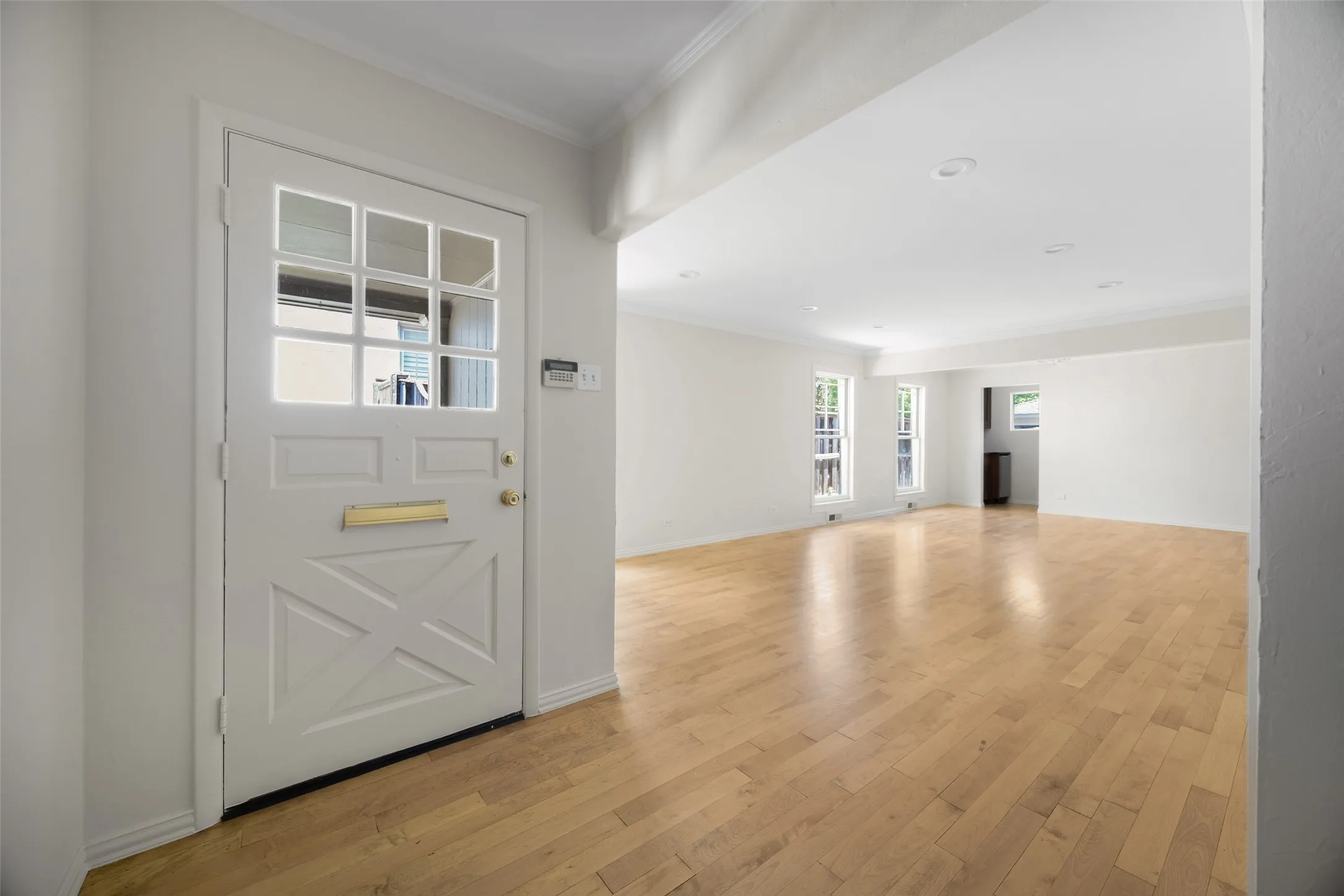 Single Family Residence For Rent in Dallas County , 3813 Purdue Avenue, University Park, Texas 75225, 4 Bedroom, 4 Bathroom, Garage spaces, 2,943 Sqft, built in 1950, mls#21362889, Real Estate Agent in University Park, Homes For Rent in Dallas county, Homes For Rent in University Park, Realtor in University Park Texas, Real Estate Brokerage Independent Realty Texas, Luminita Cordes Realtor