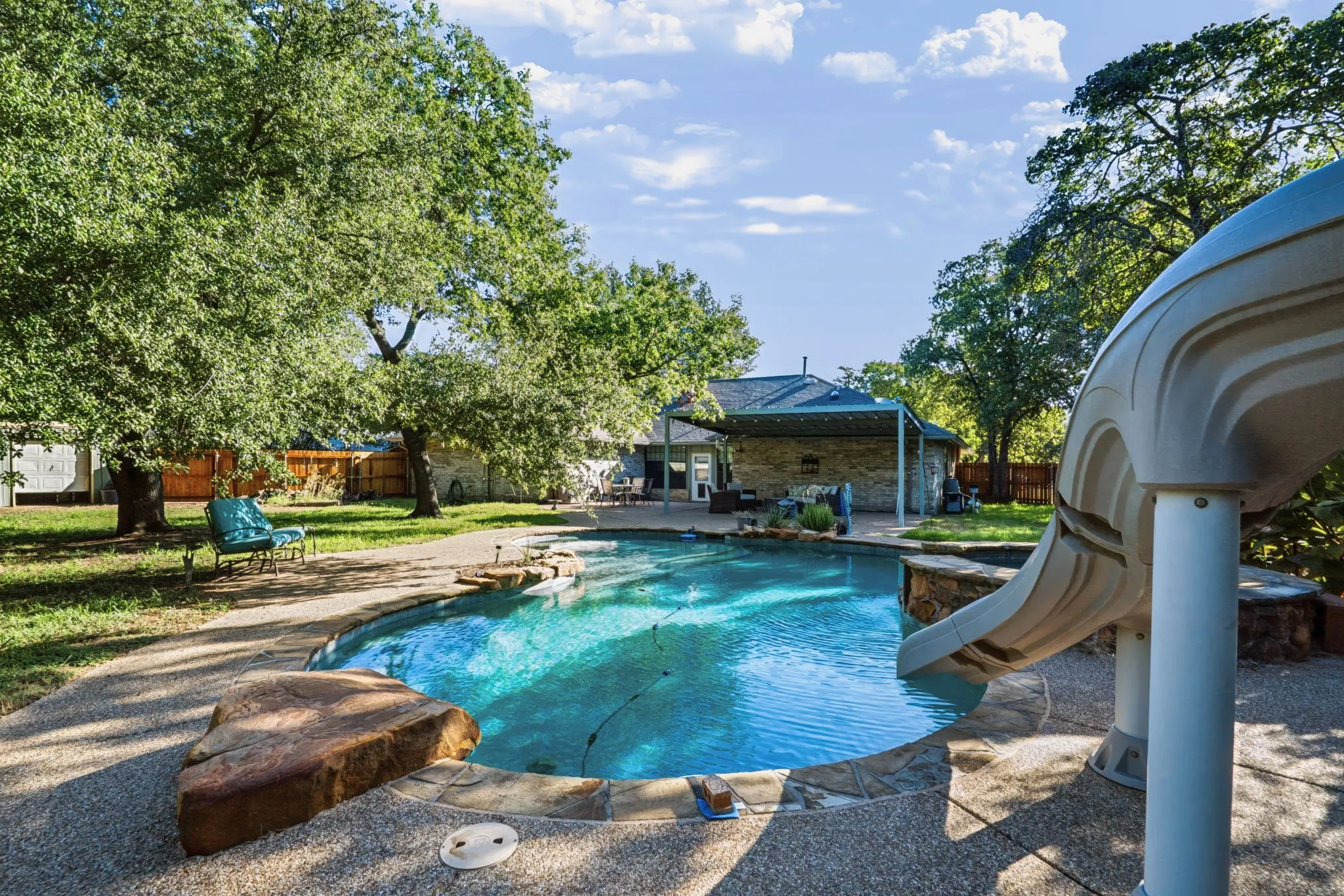 Single Family Residence For Sale in Erath County , 980 N Lydia Street, Stephenville, Texas 76401, 4 Bedroom, 3 Bathroom, 2 Garage spaces, 2,928 Sqft, built in 1977, mls#21362742, Real Estate Agent in Stephenville, Homes For Sale in Erath county, Homes For Sale in Stephenville, Realtor in Stephenville Texas, Real Estate Brokerage Independent Realty Texas, Luminita Cordes Realtor