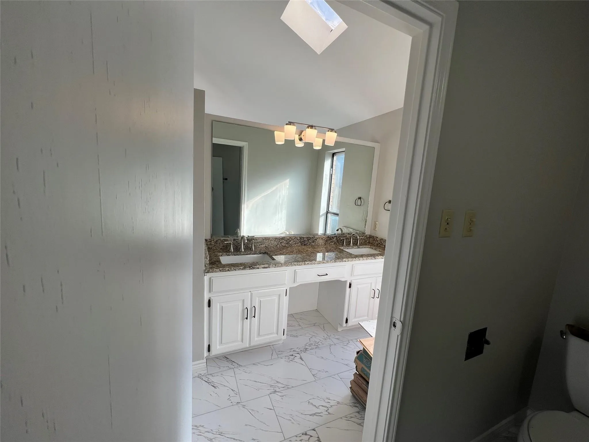 Duplex For Sale in Tarrant County , 109 Wilshire Drive, Euless, Texas 76040, 0, 0, Garage spaces, 0 Sqft, built in 1979, mls#21362935, Real Estate Agent in Euless, Homes For Sale in Tarrant county, Homes For Sale in Euless, Realtor in Euless Texas, Real Estate Brokerage Independent Realty Texas, Luminita Cordes Realtor