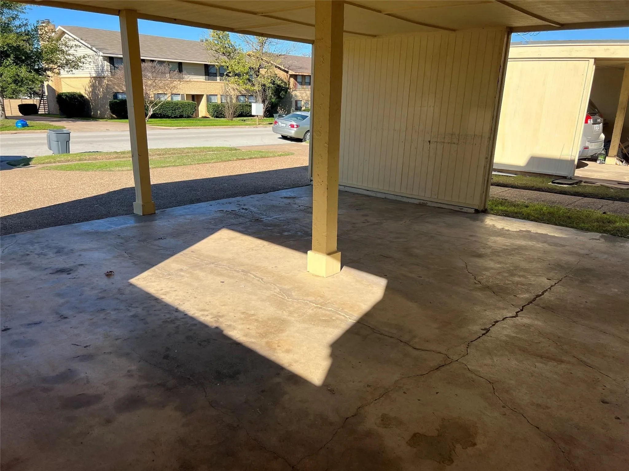 Duplex For Sale in Tarrant County , 109 Wilshire Drive, Euless, Texas 76040, 0, 0, Garage spaces, 0 Sqft, built in 1979, mls#21362935, Real Estate Agent in Euless, Homes For Sale in Tarrant county, Homes For Sale in Euless, Realtor in Euless Texas, Real Estate Brokerage Independent Realty Texas, Luminita Cordes Realtor