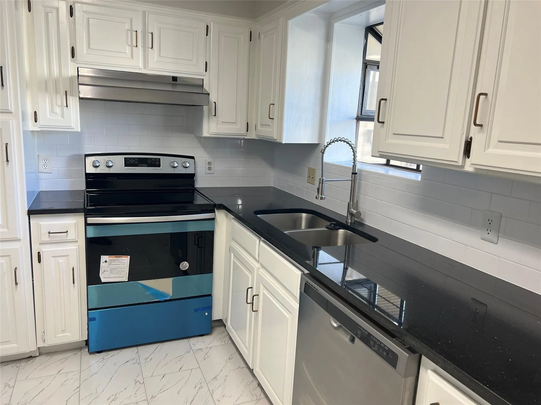 Duplex For Sale in Tarrant County , 109 Wilshire Drive, Euless, Texas 76040, 0, 0, Garage spaces, 0 Sqft, built in 1979, mls#21362935, Real Estate Agent in Euless, Homes For Sale in Tarrant county, Homes For Sale in Euless, Realtor in Euless Texas, Real Estate Brokerage Independent Realty Texas, Luminita Cordes Realtor